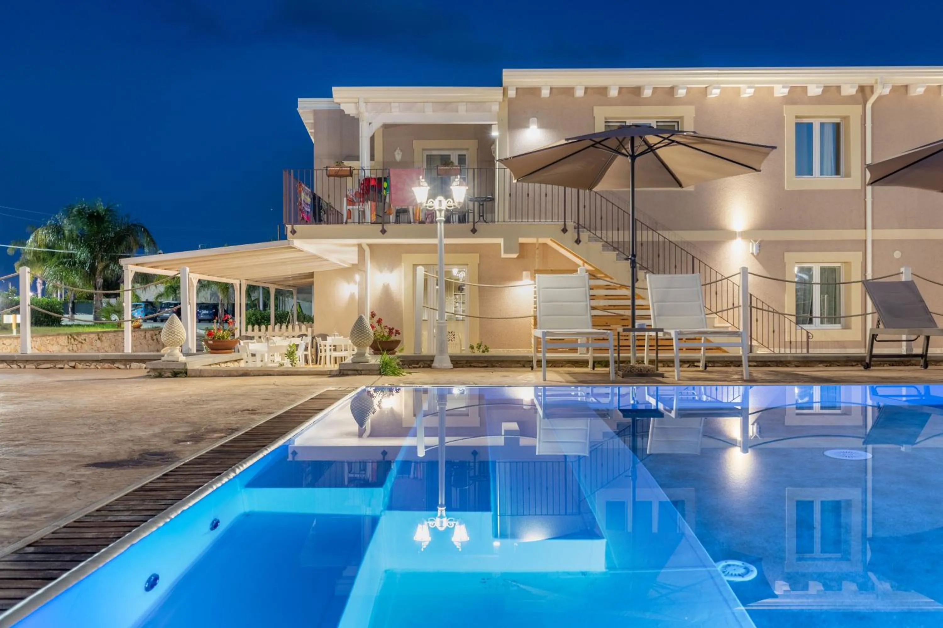 Swimming pool in Tramonto Ibleo Resort