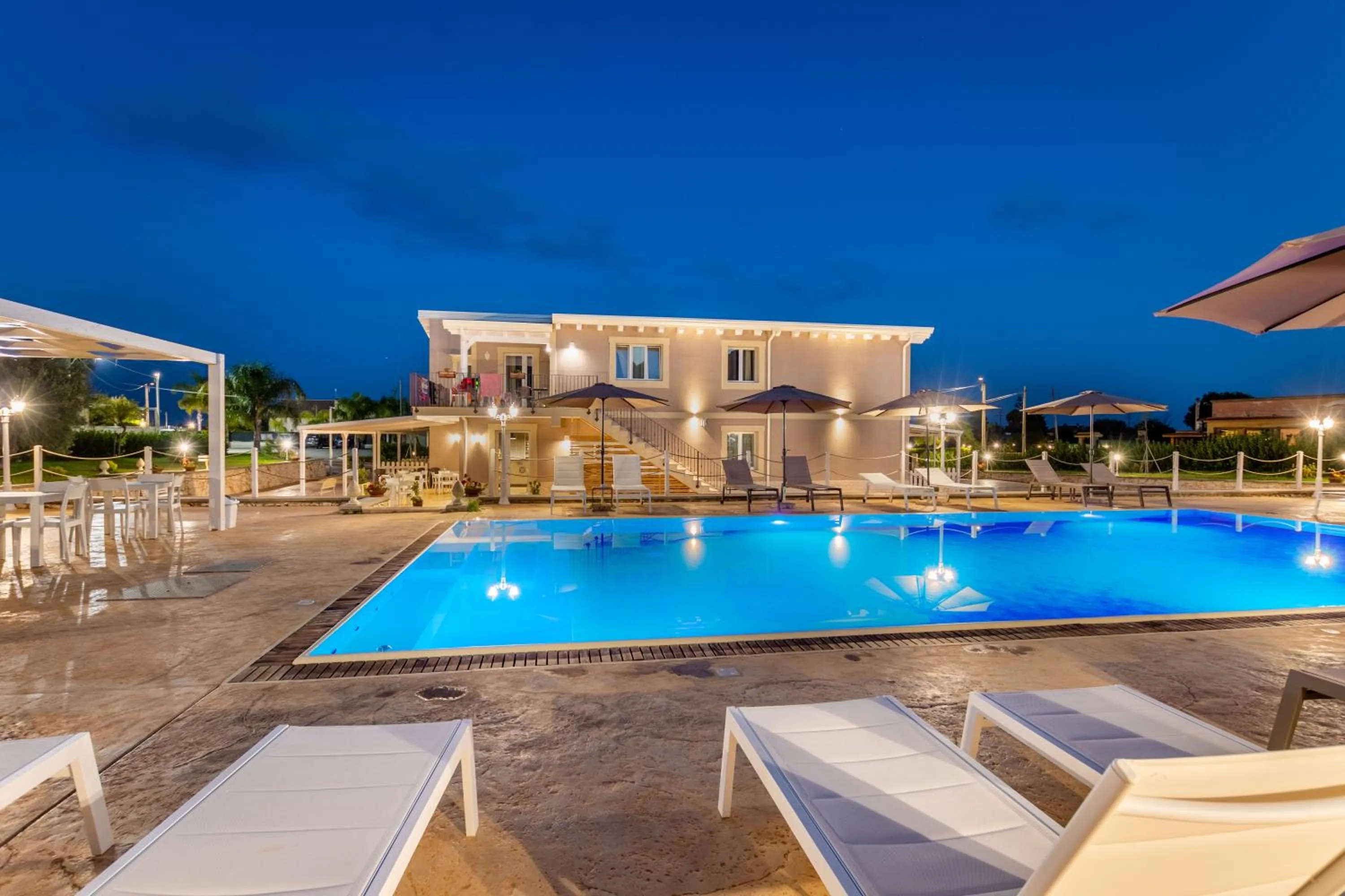 Swimming pool in Tramonto Ibleo Resort