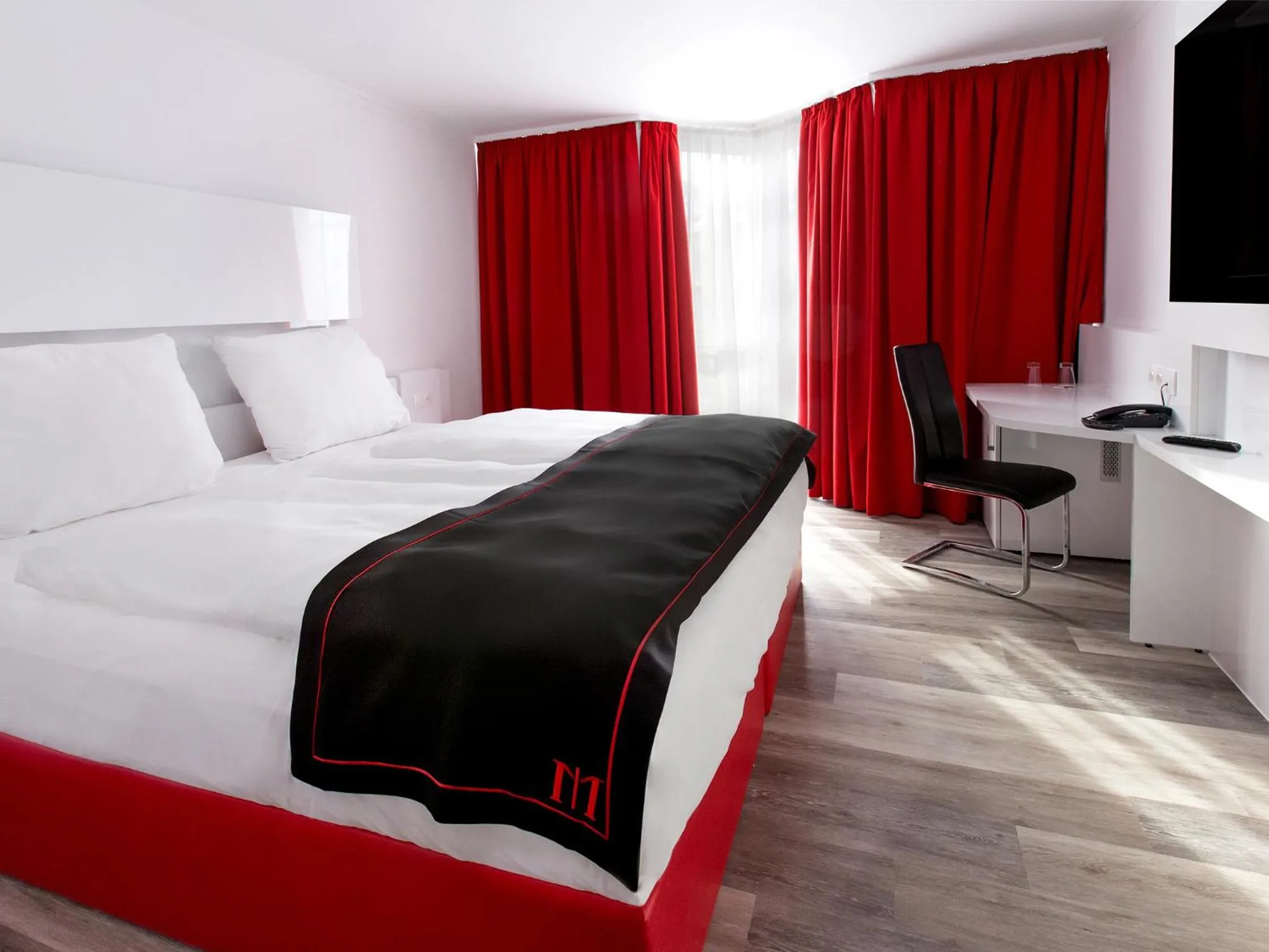 Photo of the whole room, Bed in DORMERO Hotel München-Kirchheim Messe
