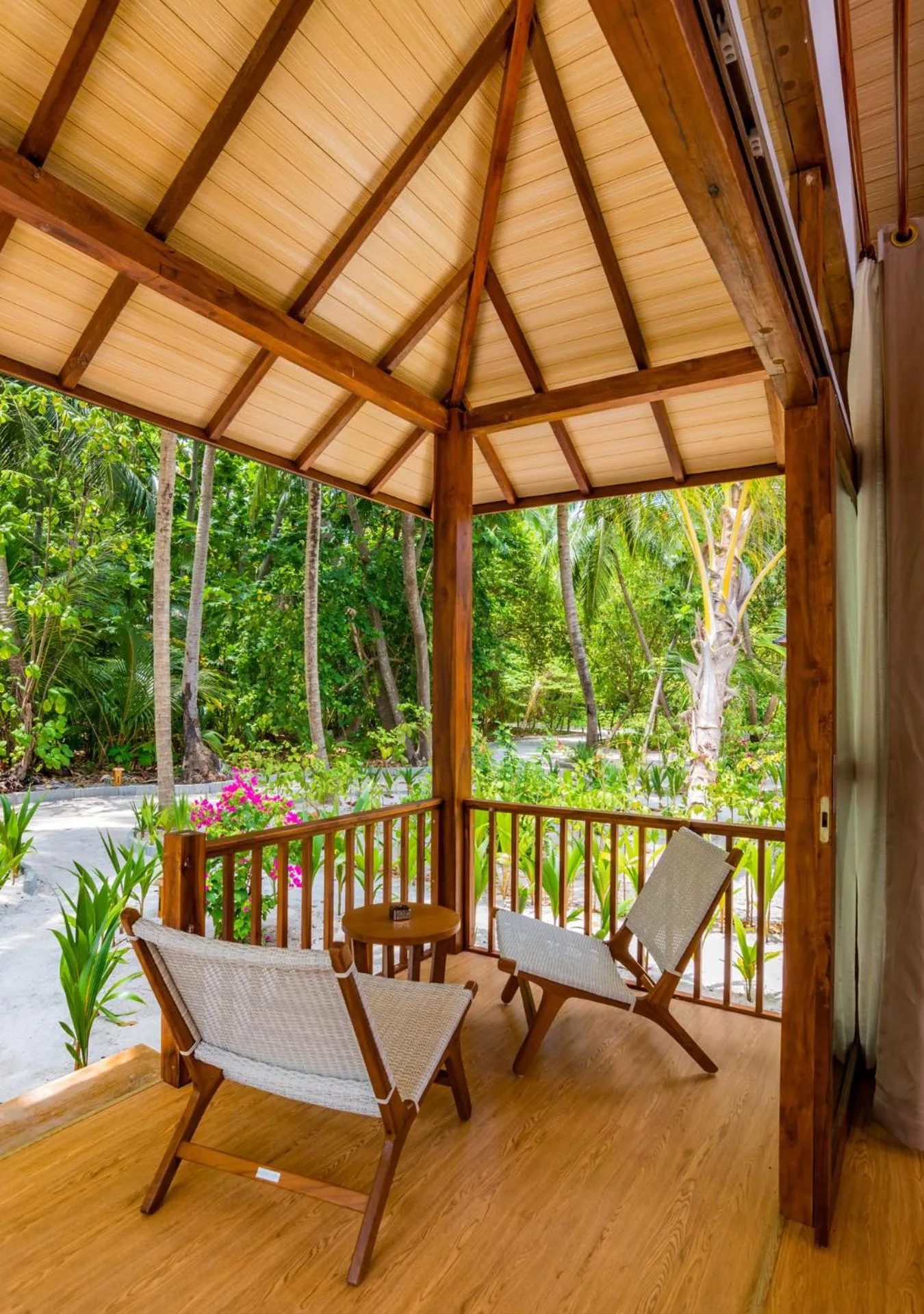 Facade/entrance in Fiyavalhu Resort Maldives