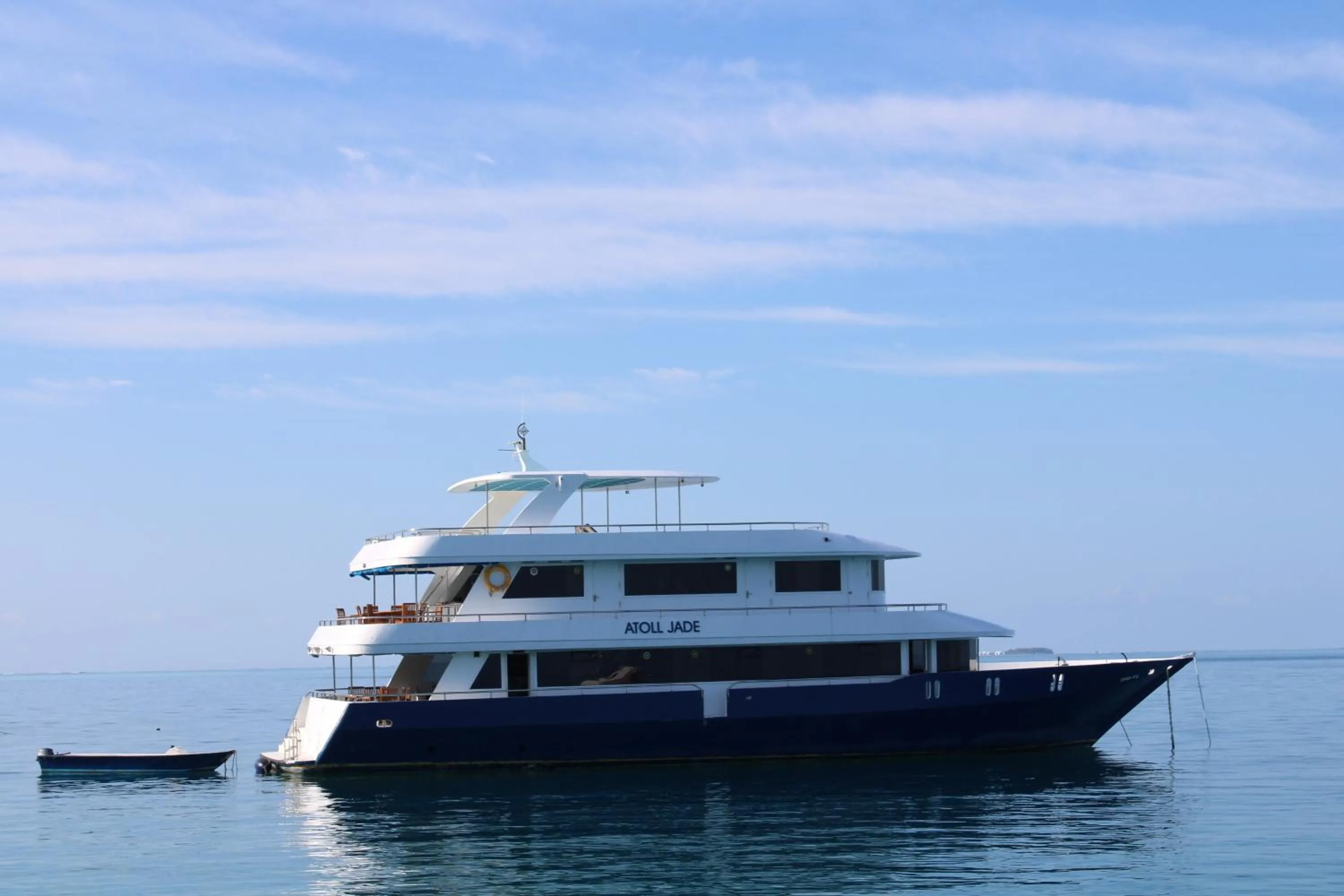 Lounge or bar in Fiyavalhu Resort Maldives