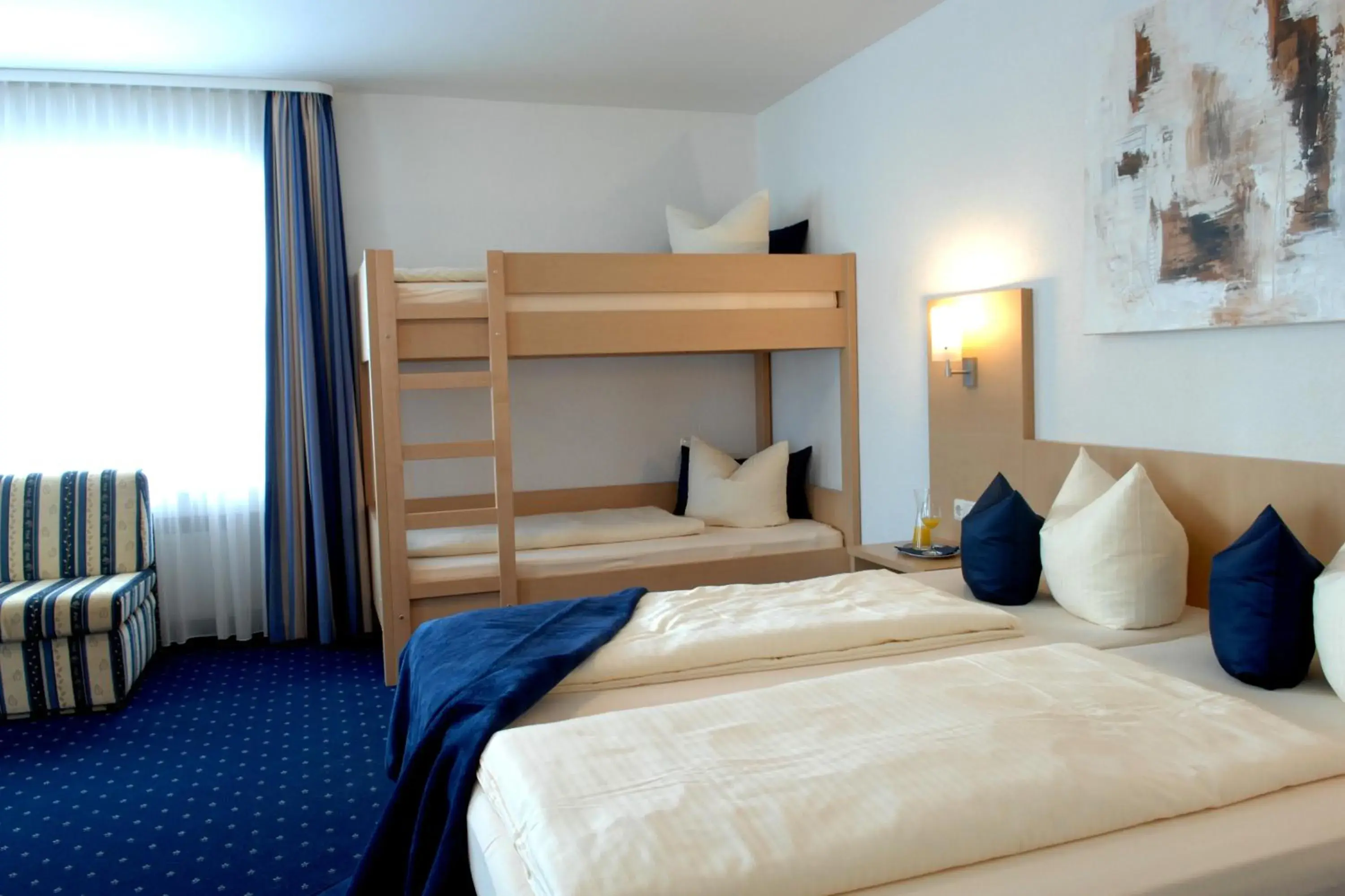 Five-Bed Room in Hotel Bettina garni Five-Bed Room in Hotel Bettina garni