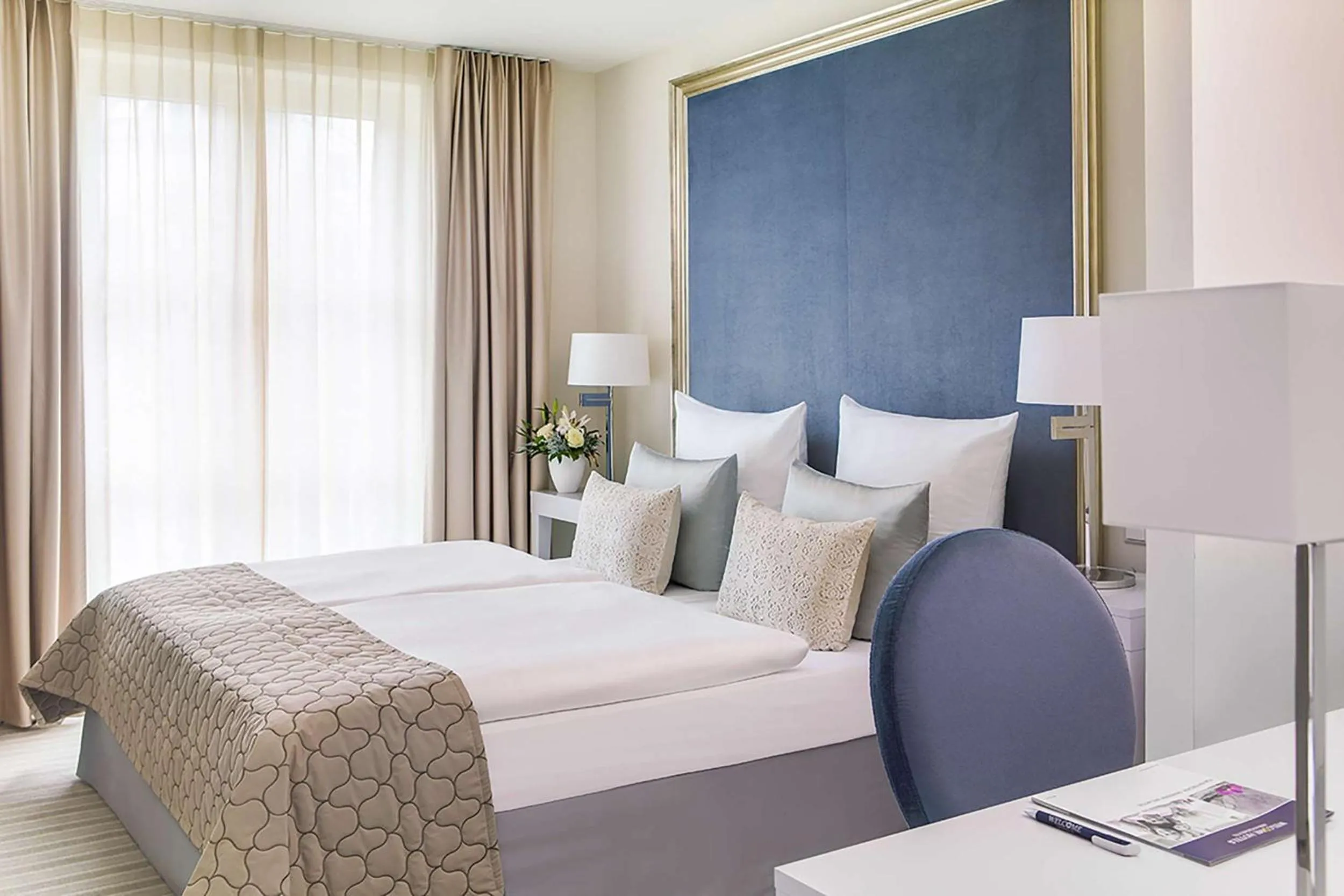 Photo of the whole room, Bed in Dorint Parkhotel Meißen