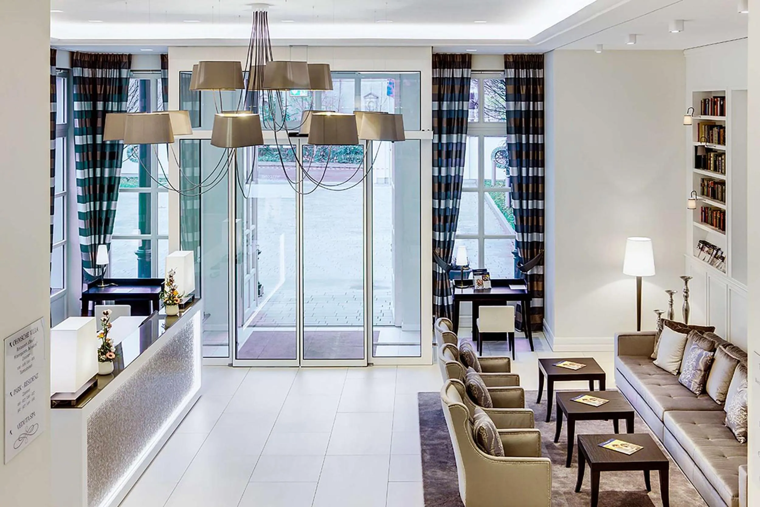 Lobby or reception in Dorint Parkhotel Meißen