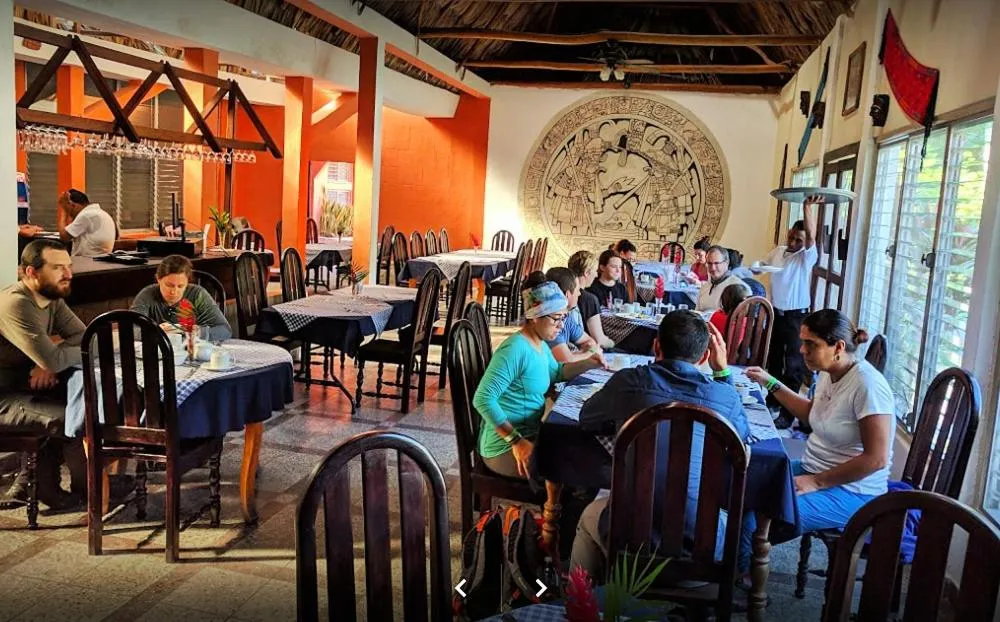 Restaurant/places to eat in Hotel Tikal Inn