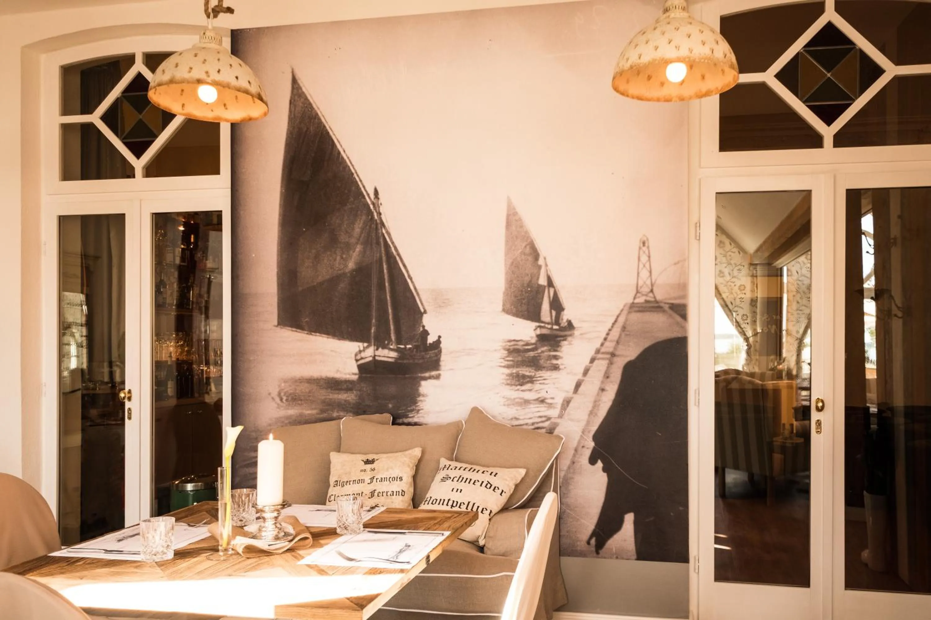 Restaurant/places to eat in Das 53°Hotel