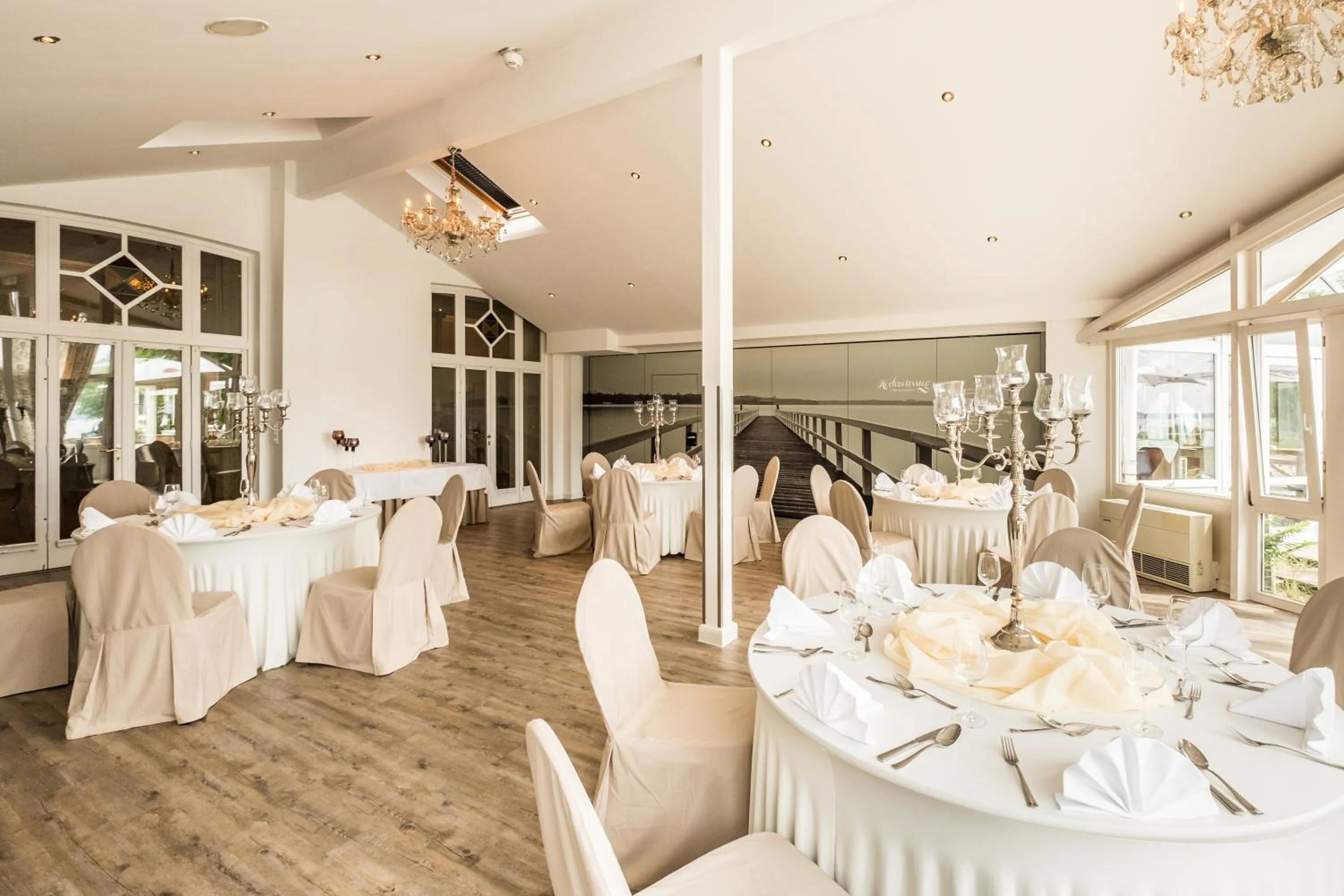 Business facilities in Das 53°Hotel