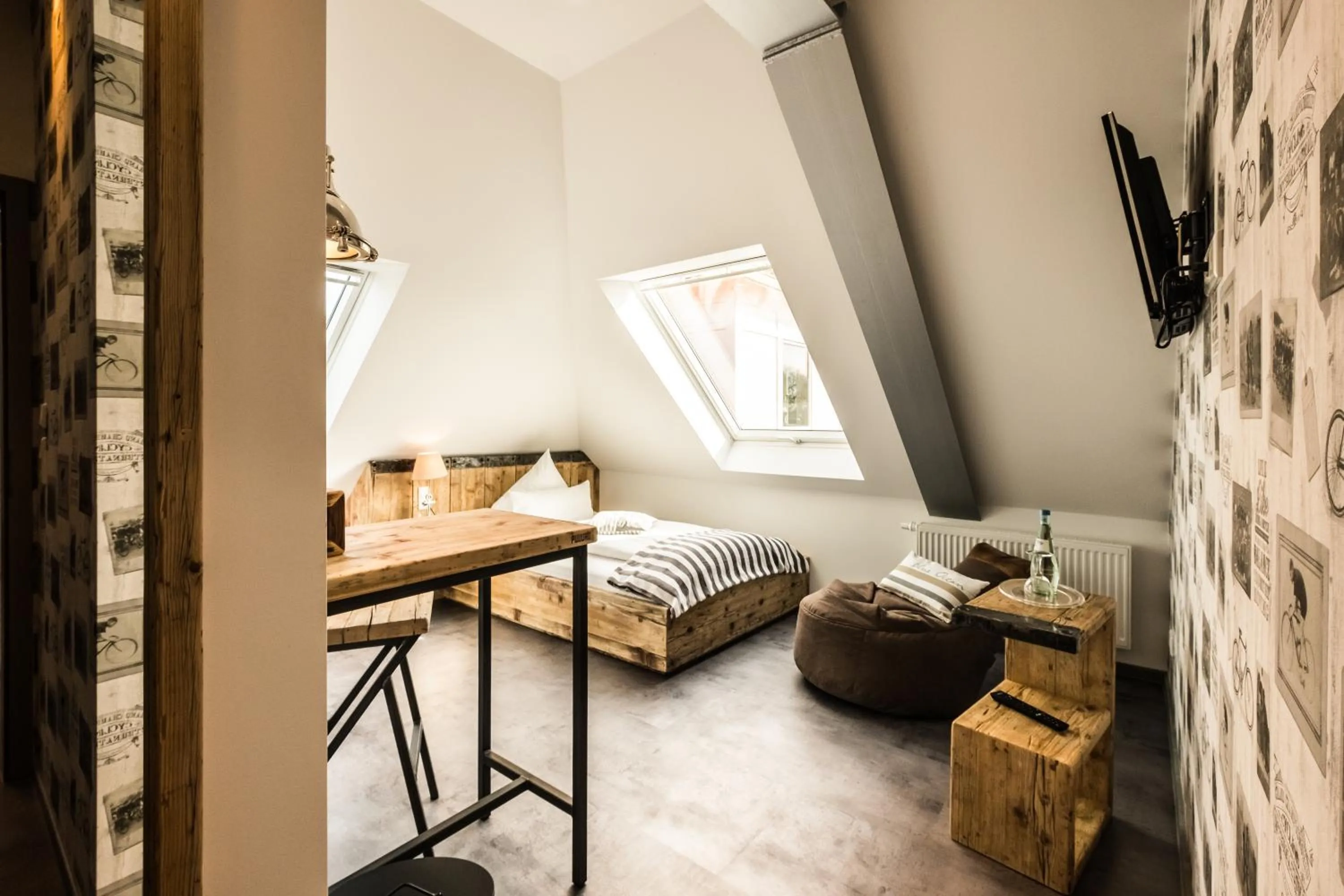 Photo of the whole room, Bed in Das 53°Hotel