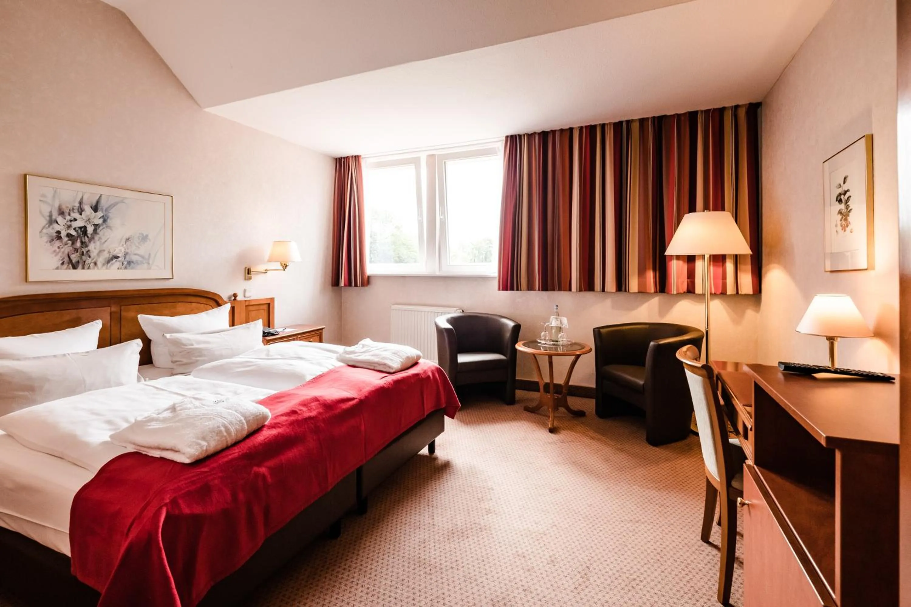 Photo of the whole room, Bed in Das 53°Hotel