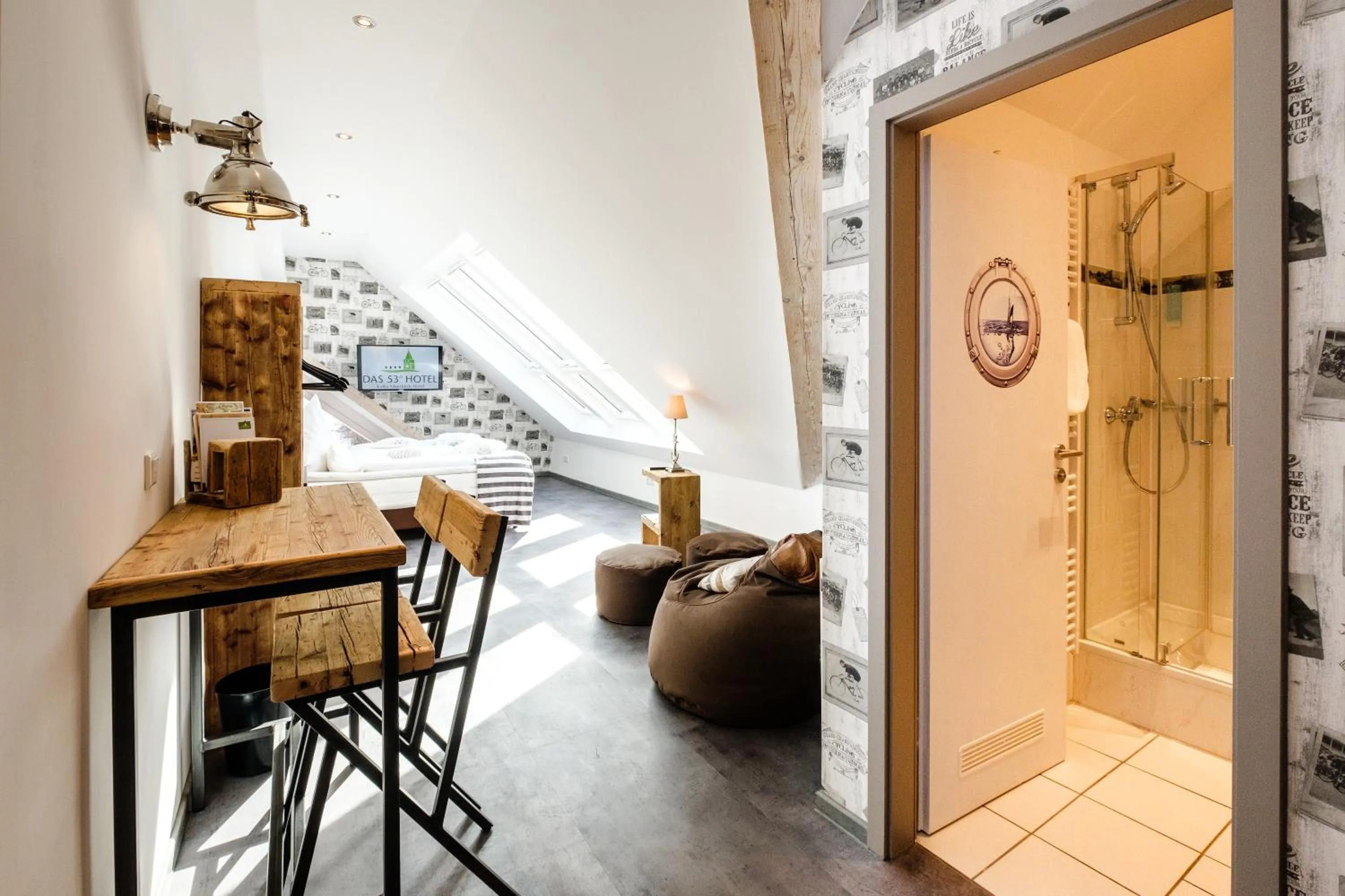 Photo of the whole room in Das 53°Hotel