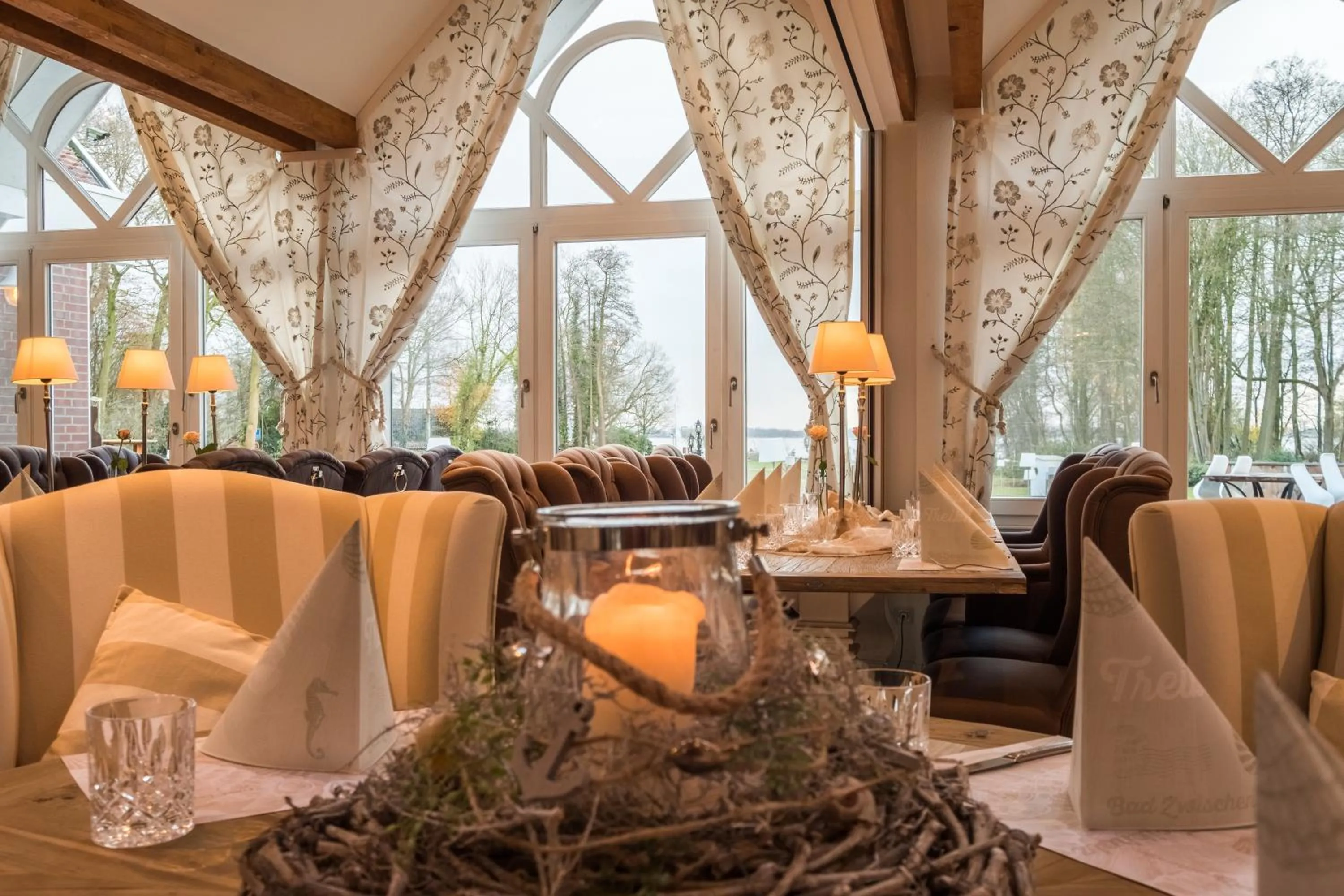 Dining area in Das 53°Hotel