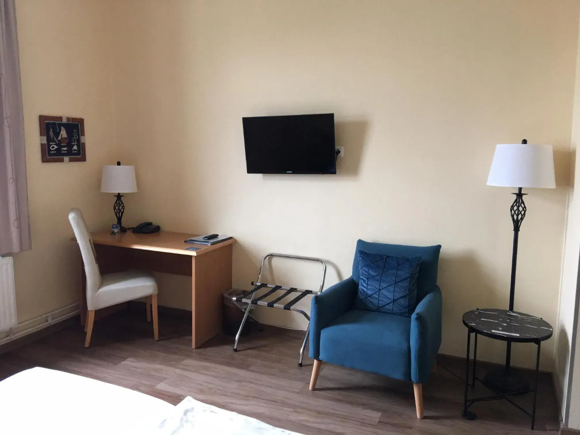 Comfort Double Room with Sea View in Hotel Kieler Förde Comfort Double Room with Sea View in Hotel Kieler Förde