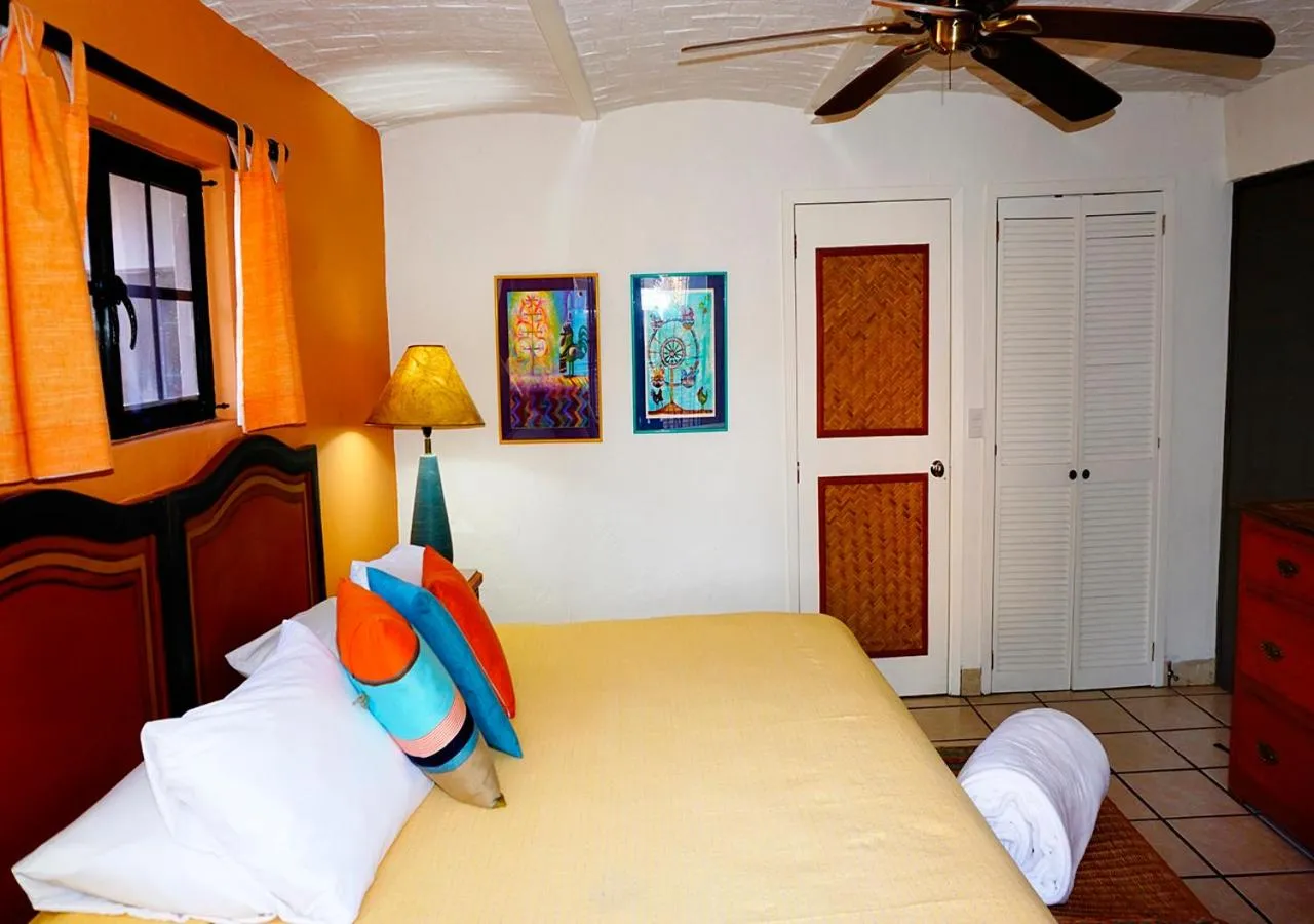 Bed in Casa del Sol Inn