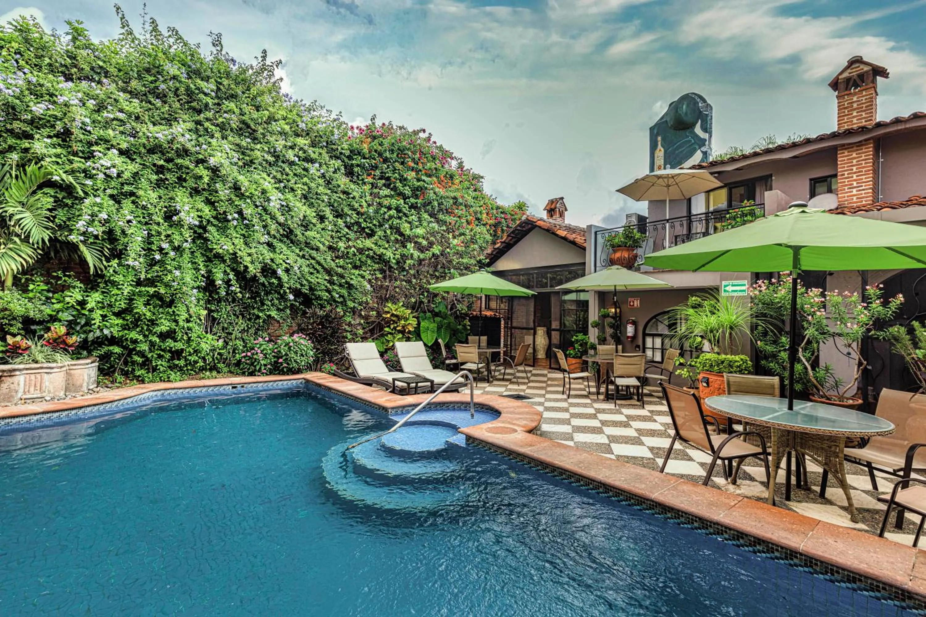 Patio in Casa del Sol Inn