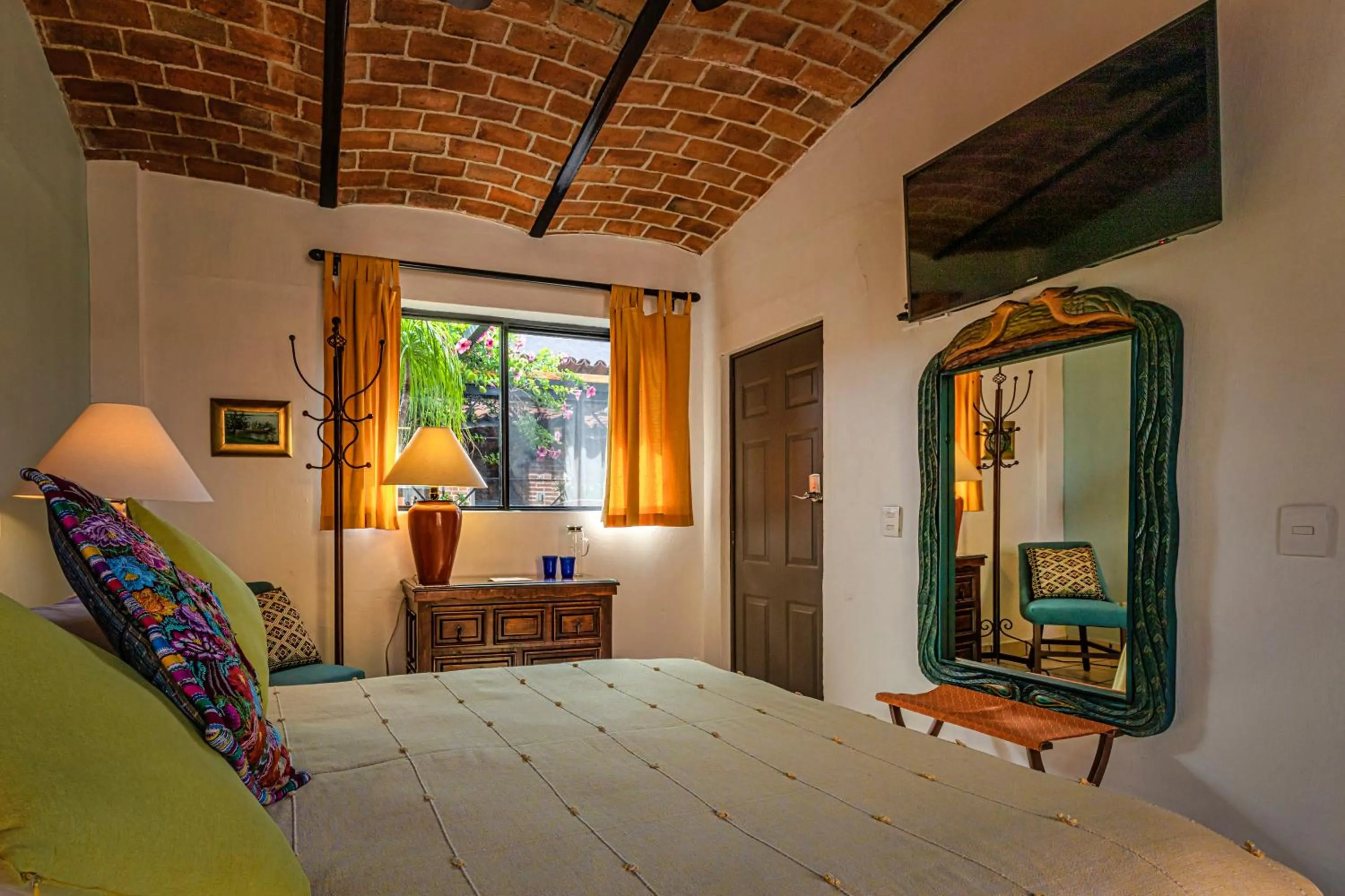 Bedroom, Bed in Casa del Sol Inn