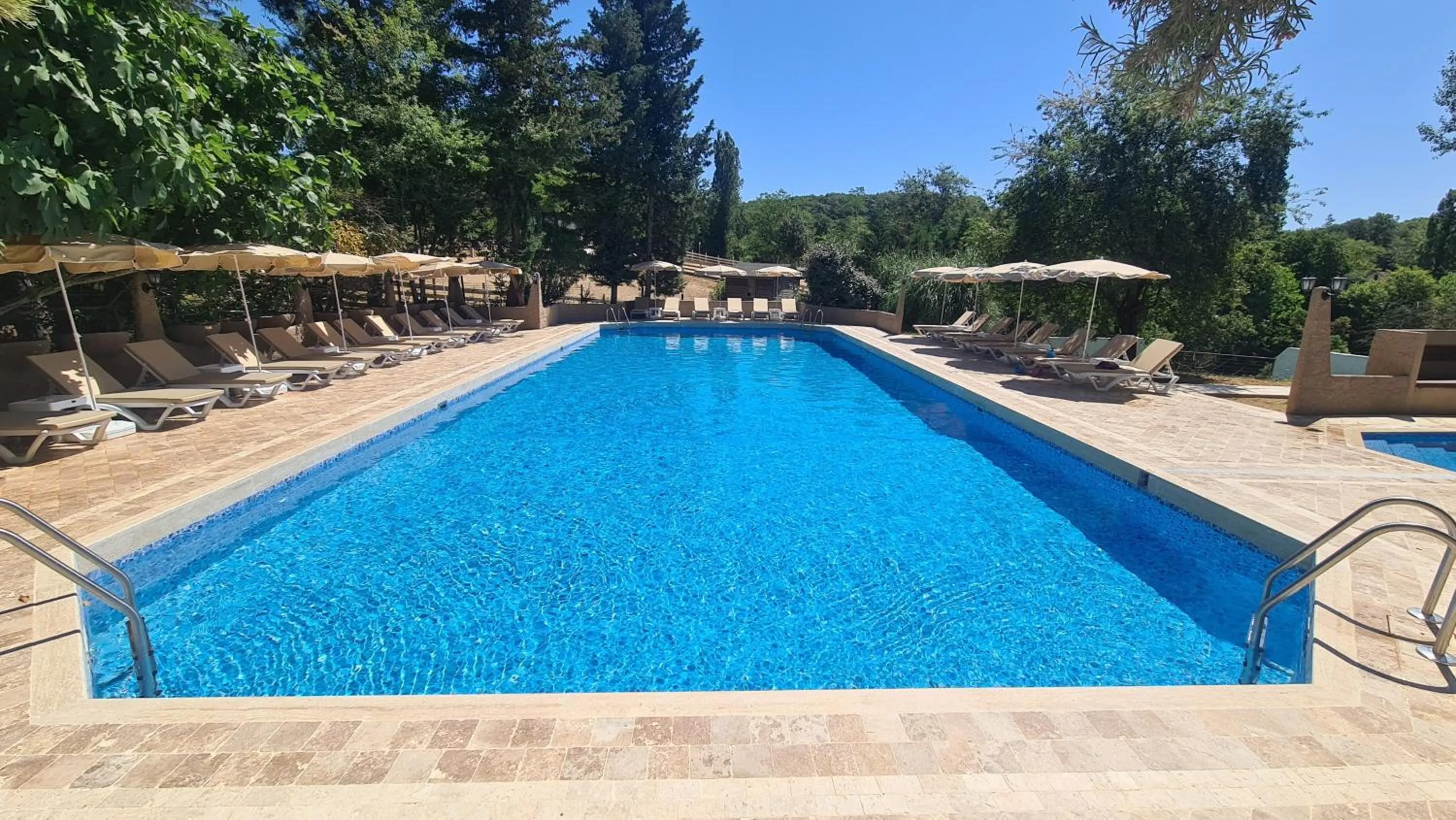 Swimming pool in Polonezköy Country Club & Accommodation in the Wildlife Park!