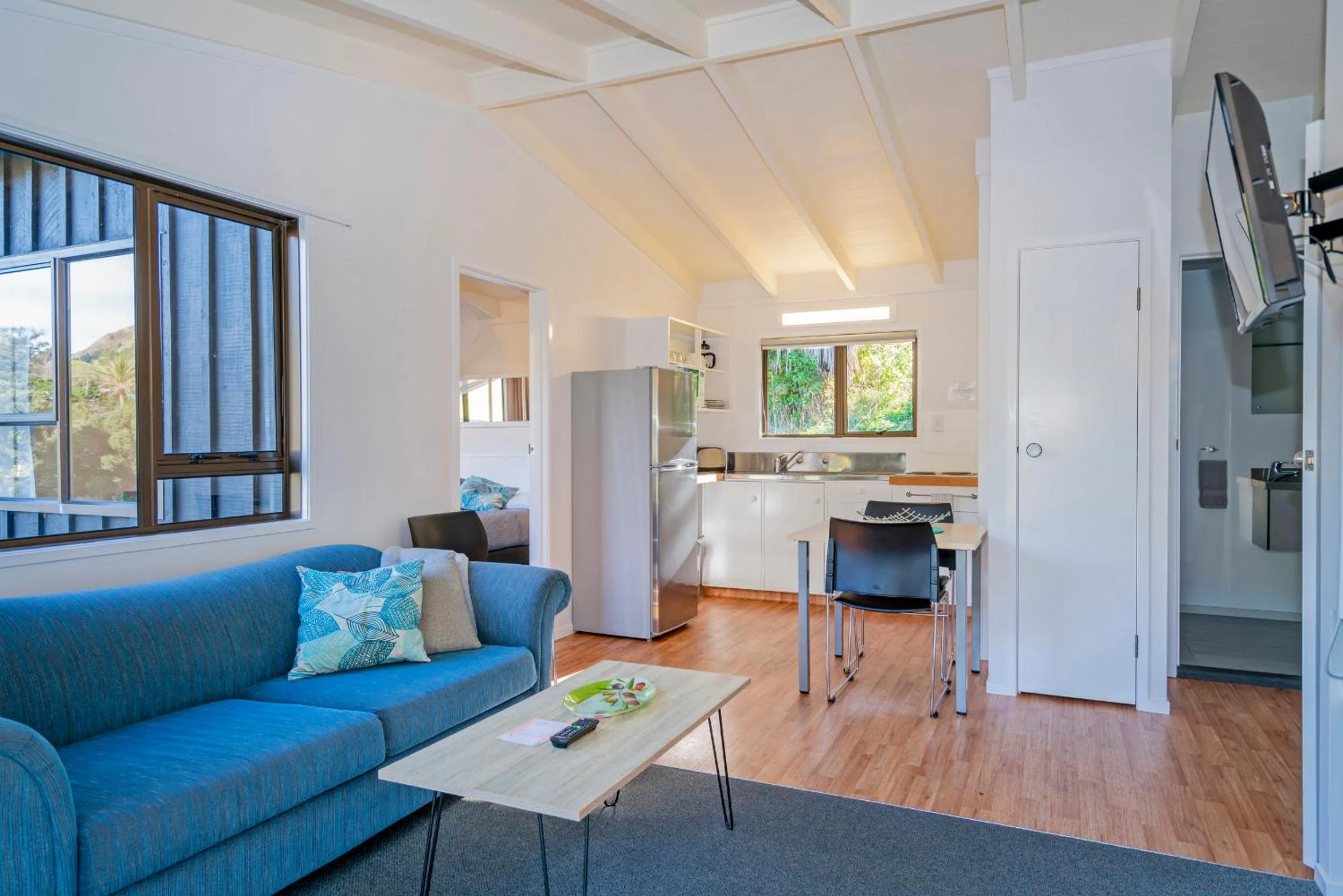 Living room in Anglers Lodge
