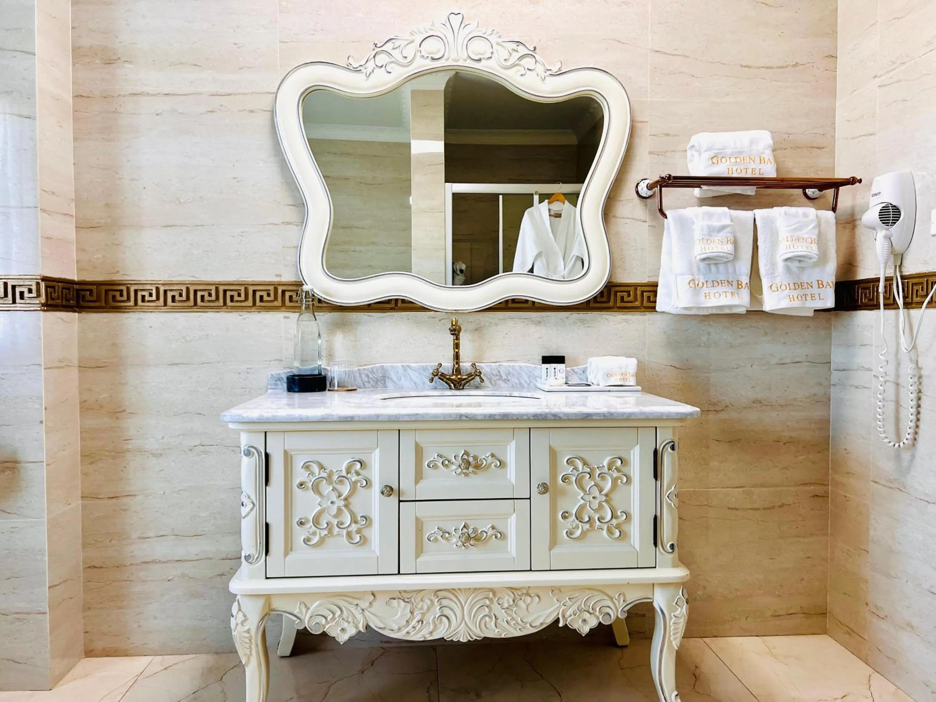 Golden Bay Belize Hotel