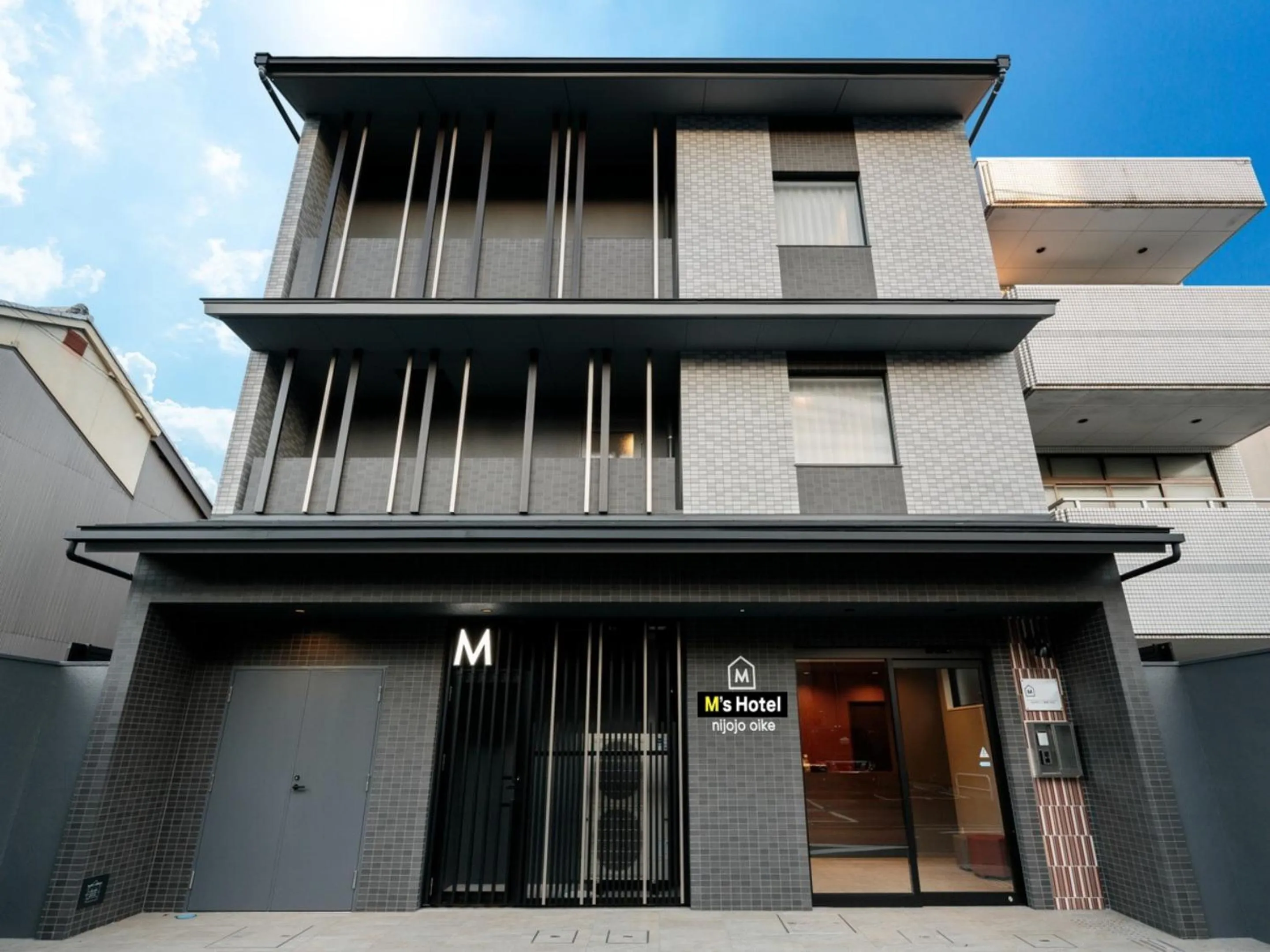 Property building in M's Hotel Nijojo Oike
