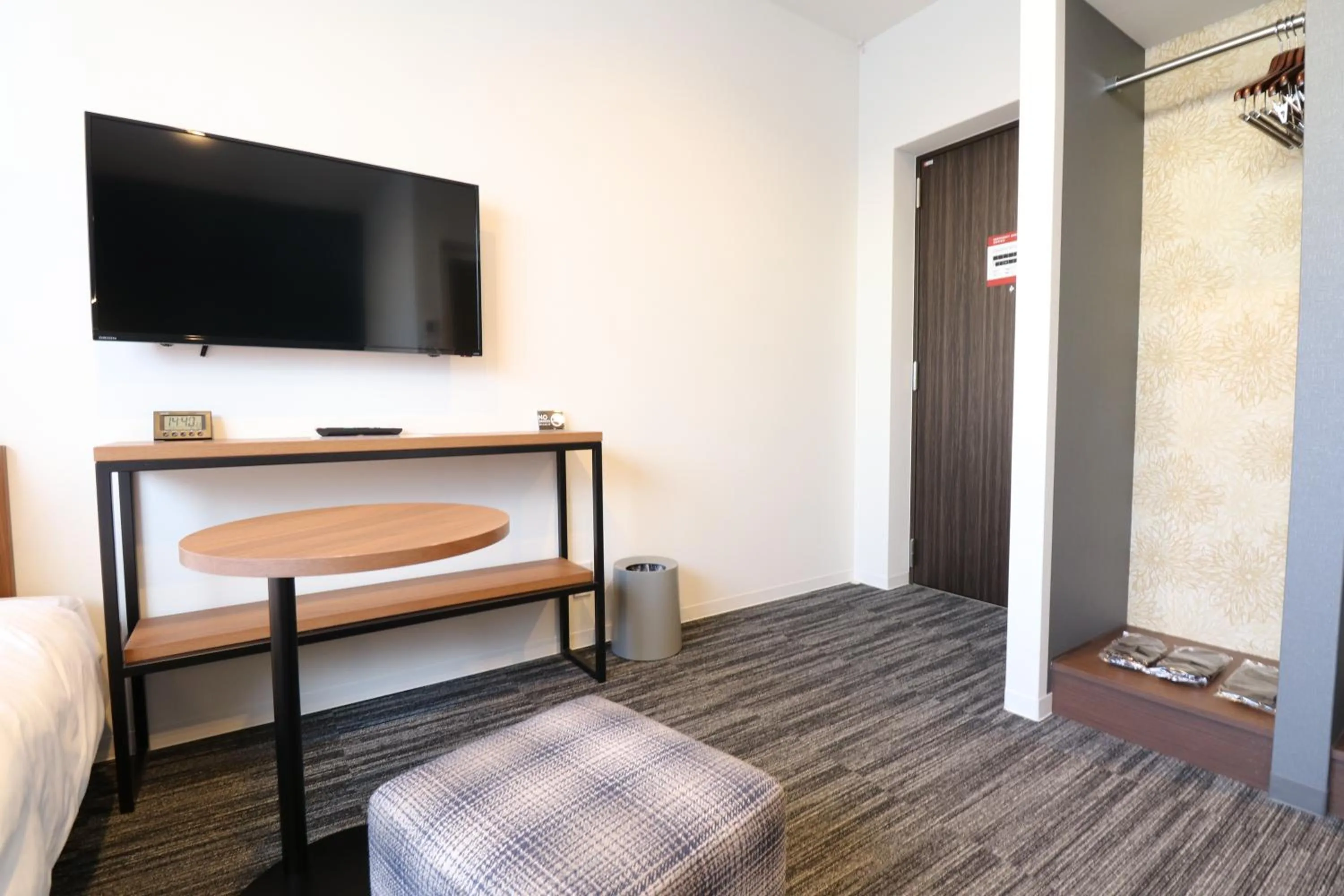 Photo of the whole room, Bed in M's Hotel Nijojo Oike