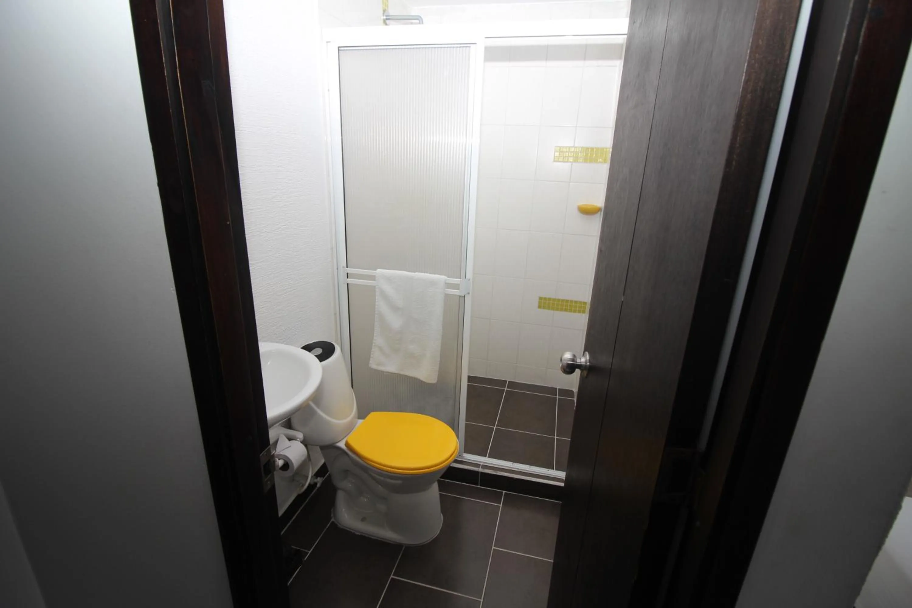 Bathroom in DAM Hotel Pereira