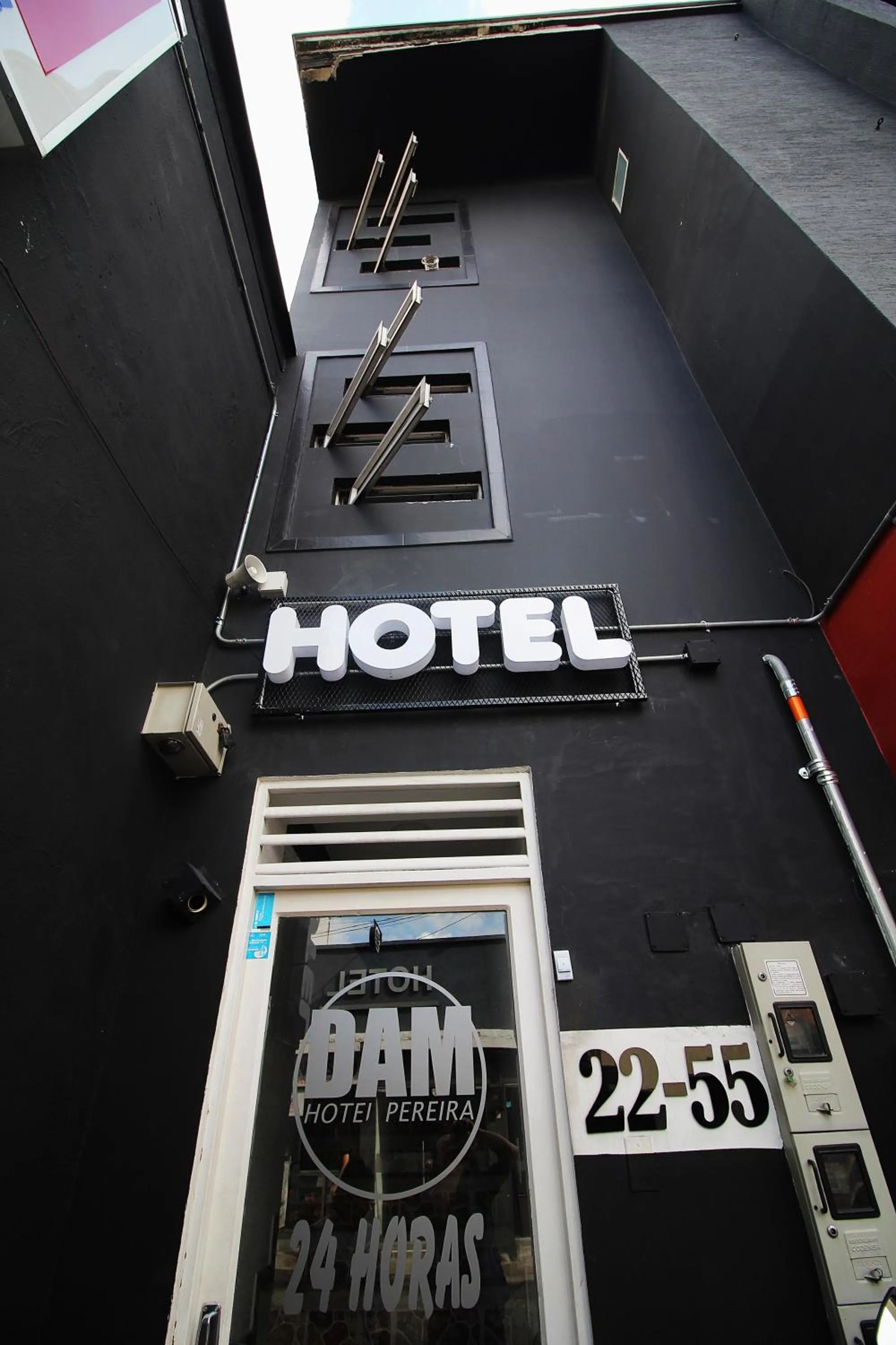 Facade/entrance in DAM Hotel Pereira