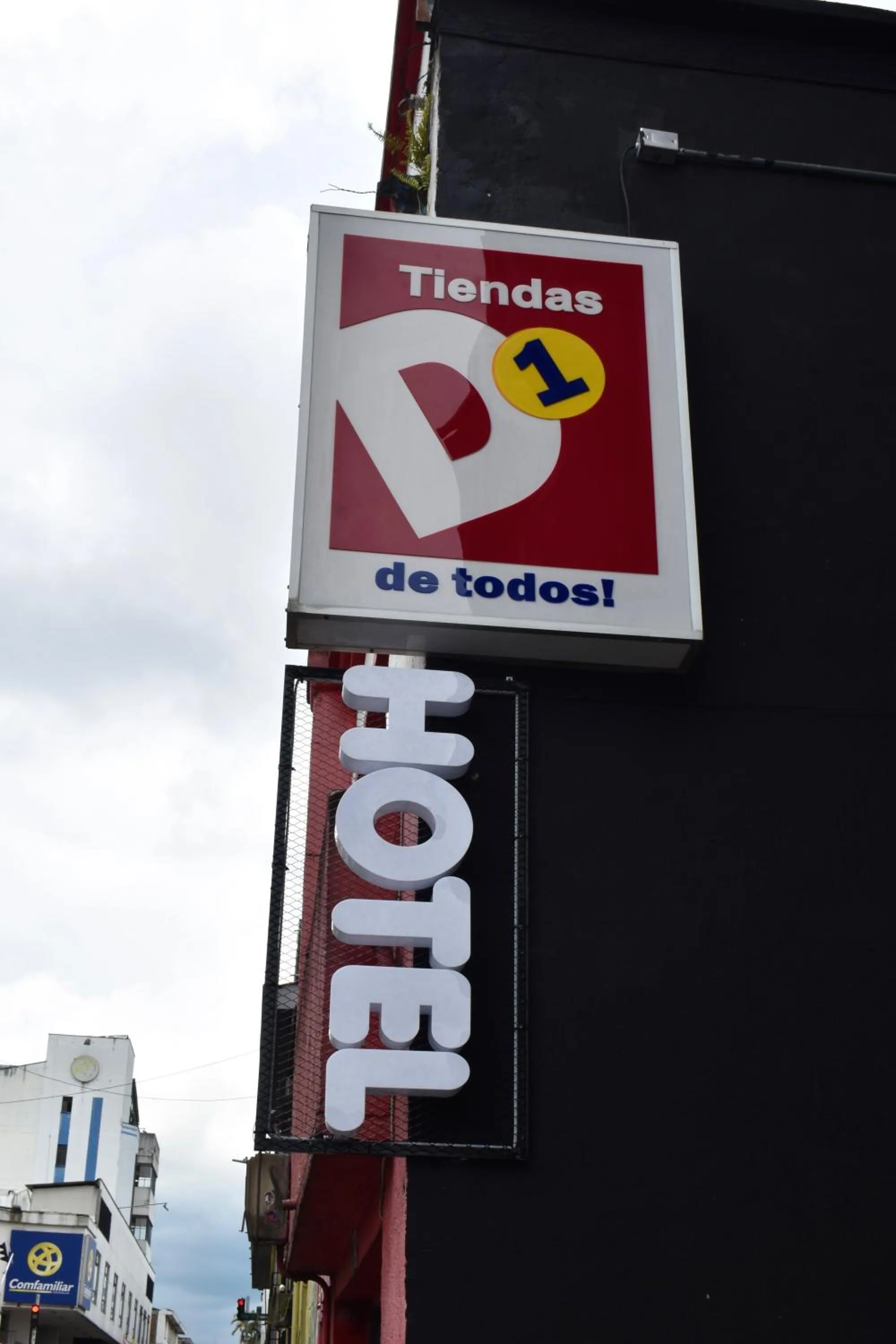 Facade/entrance in DAM Hotel Pereira