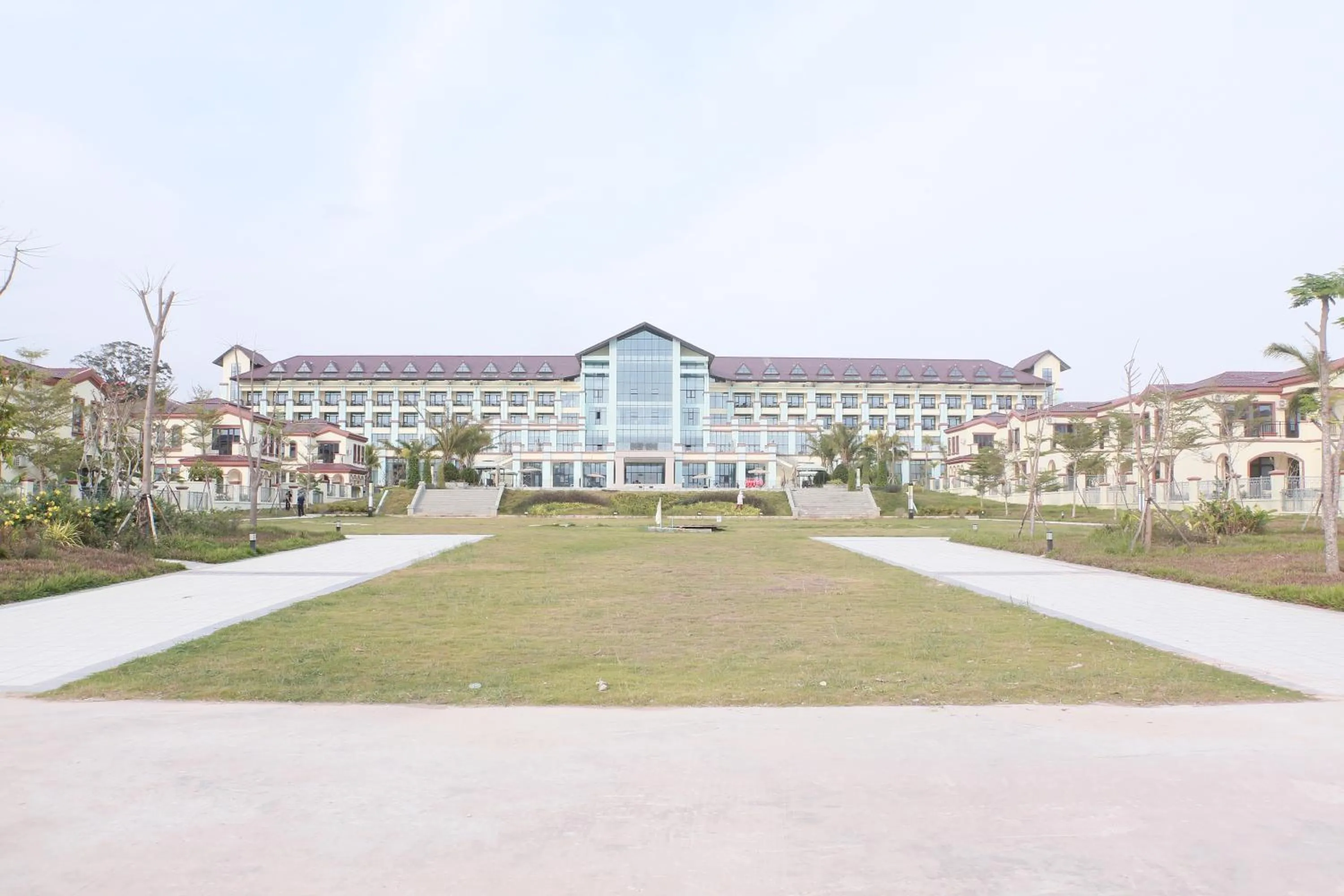 Sealong Bay ZhongQi Conifer Hotel 海龙湾中启康年酒店