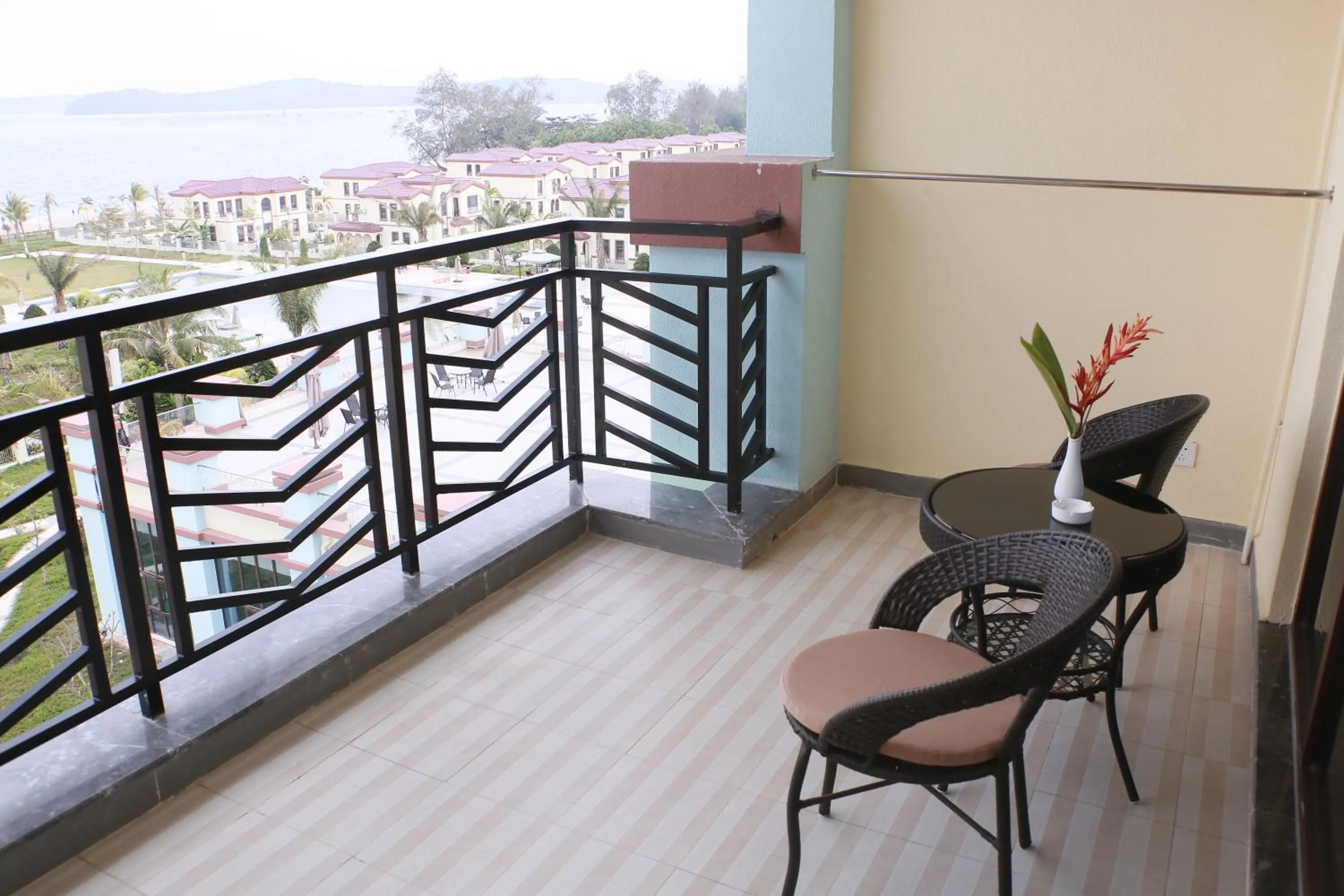 Balcony/Terrace in Sealong Bay ZhongQi Conifer Hotel 海龙湾中启康年酒店