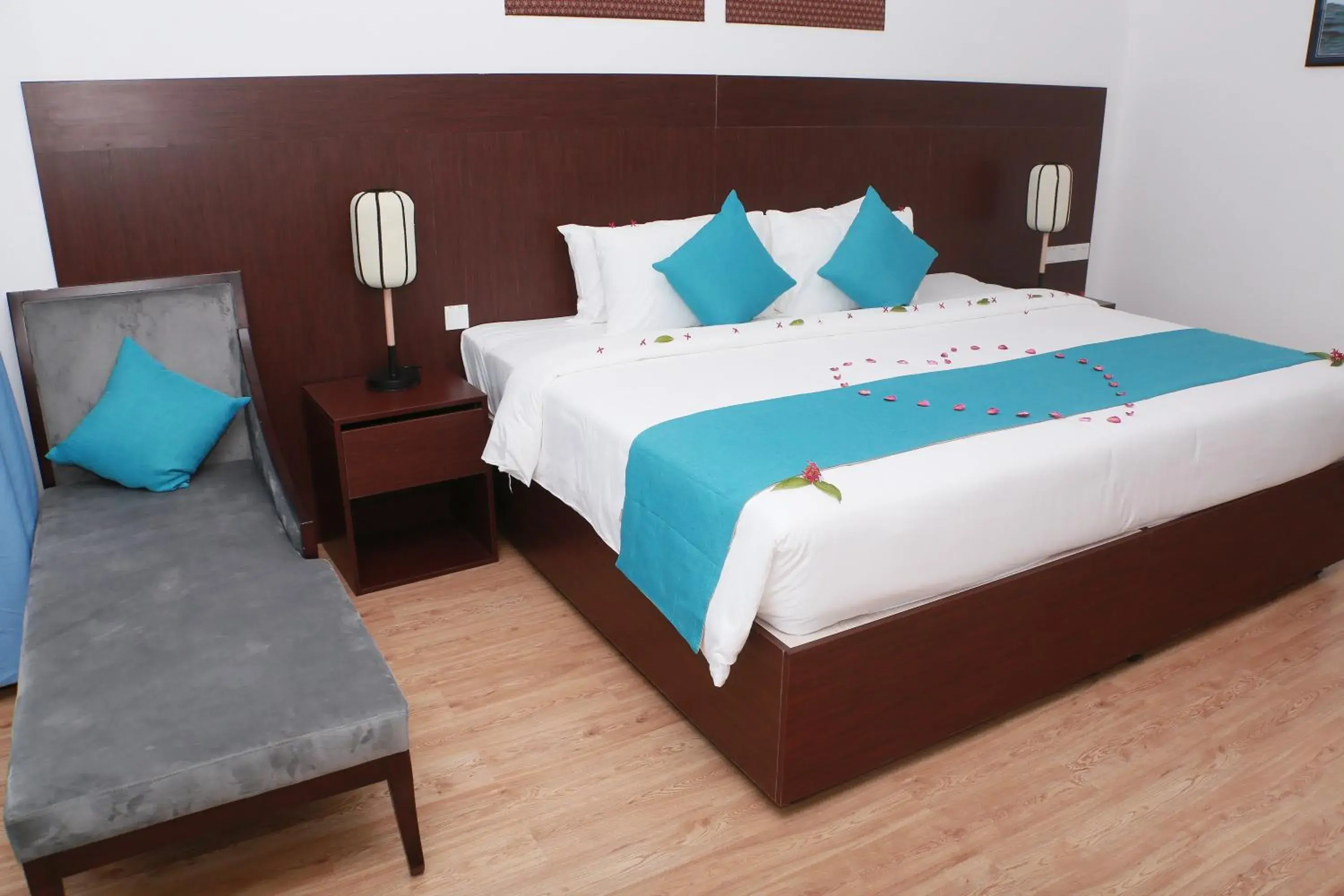 Deluxe Double Room with Sea View in Sealong Bay ZhongQi Conifer Hotel 海龙湾中启康年酒店 Deluxe Double Room with Sea View in Sealong Bay ZhongQi Conifer Hotel 海龙湾中启康年酒店