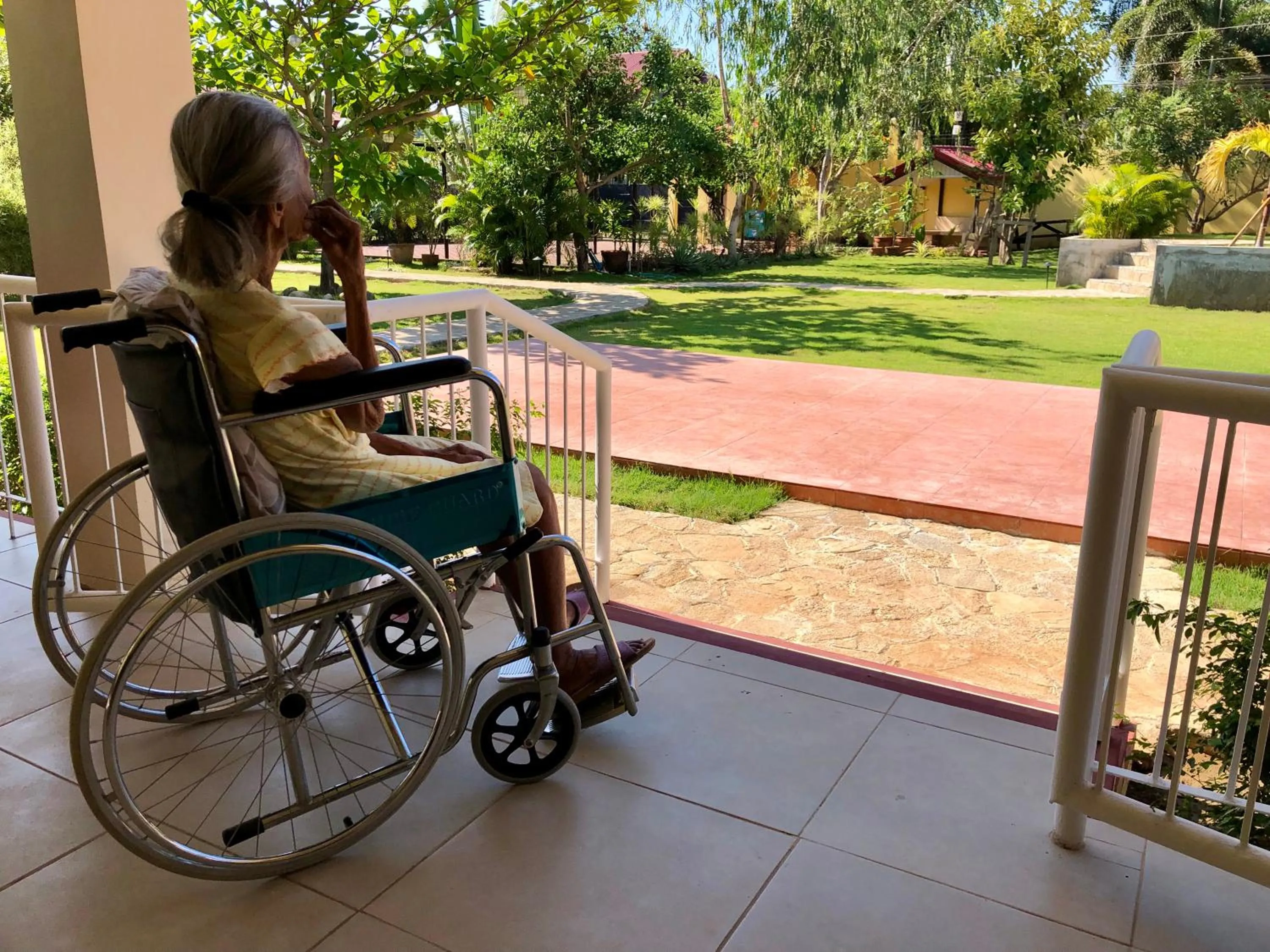 Restaurant/places to eat in Strutz Art Garden Resort