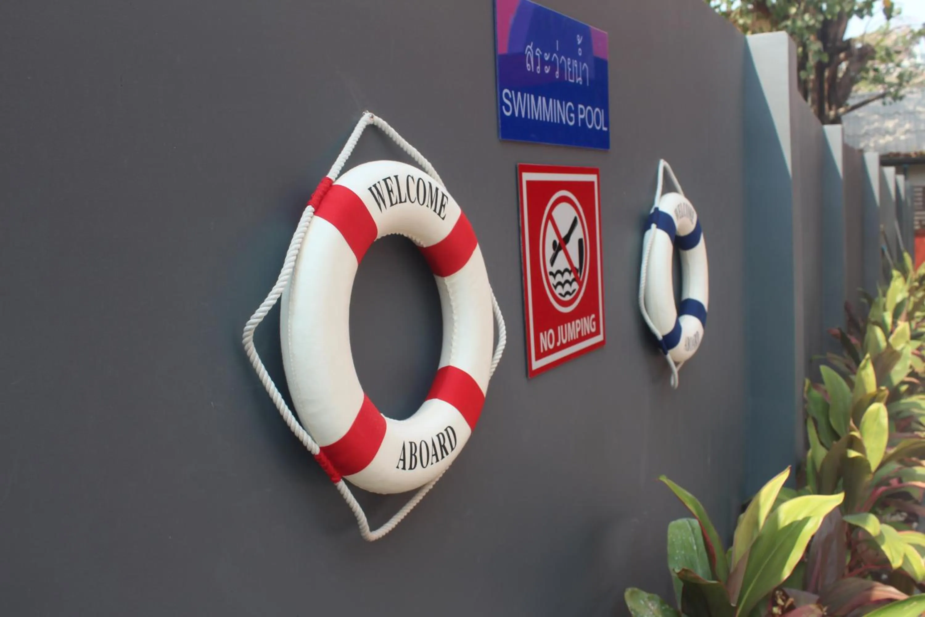 Logo/Certificate/Sign in H-District Boutique Poshotel