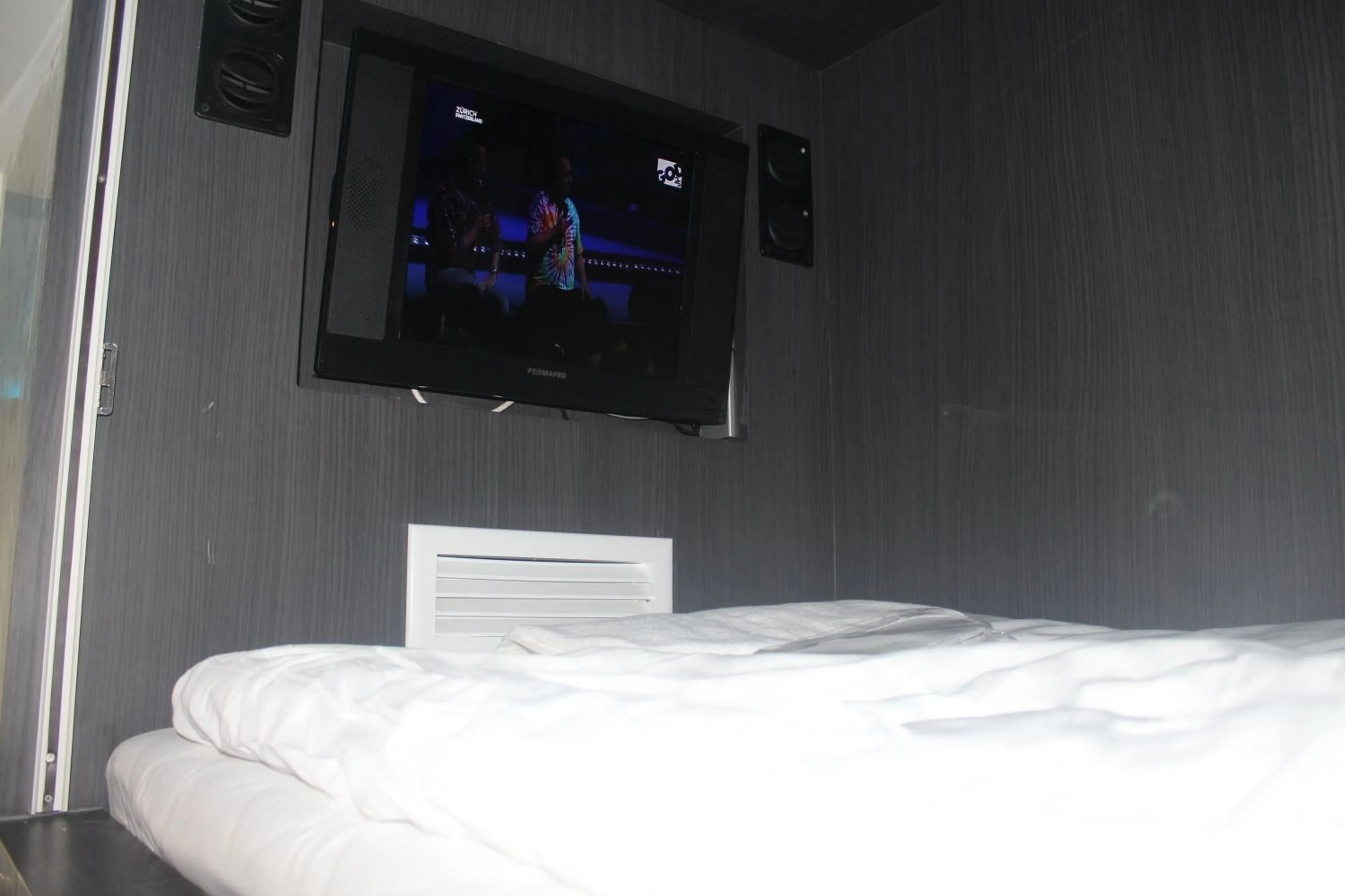TV and multimedia, Bed in H-District Boutique Poshotel