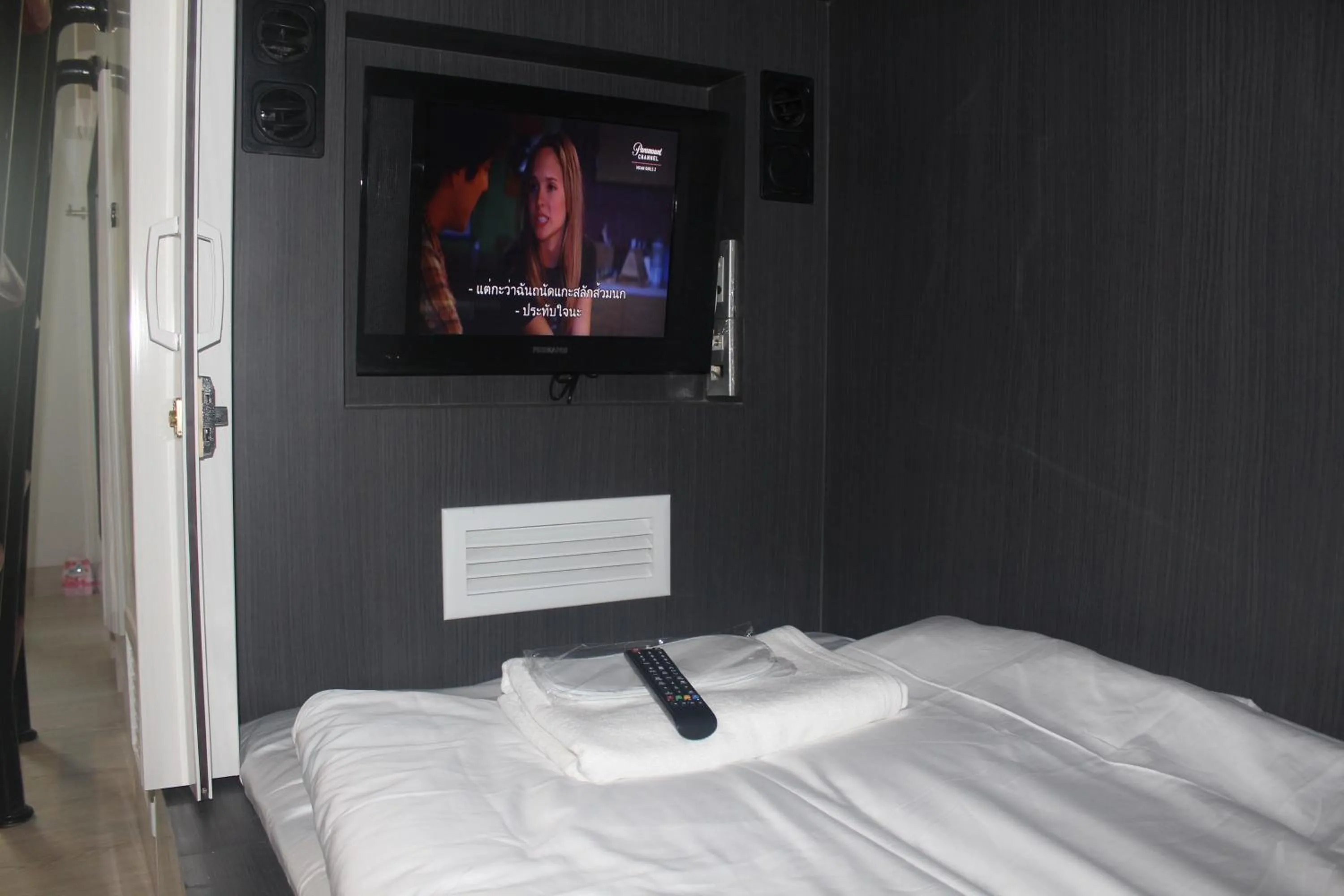 TV and multimedia, Bed in H-District Boutique Poshotel