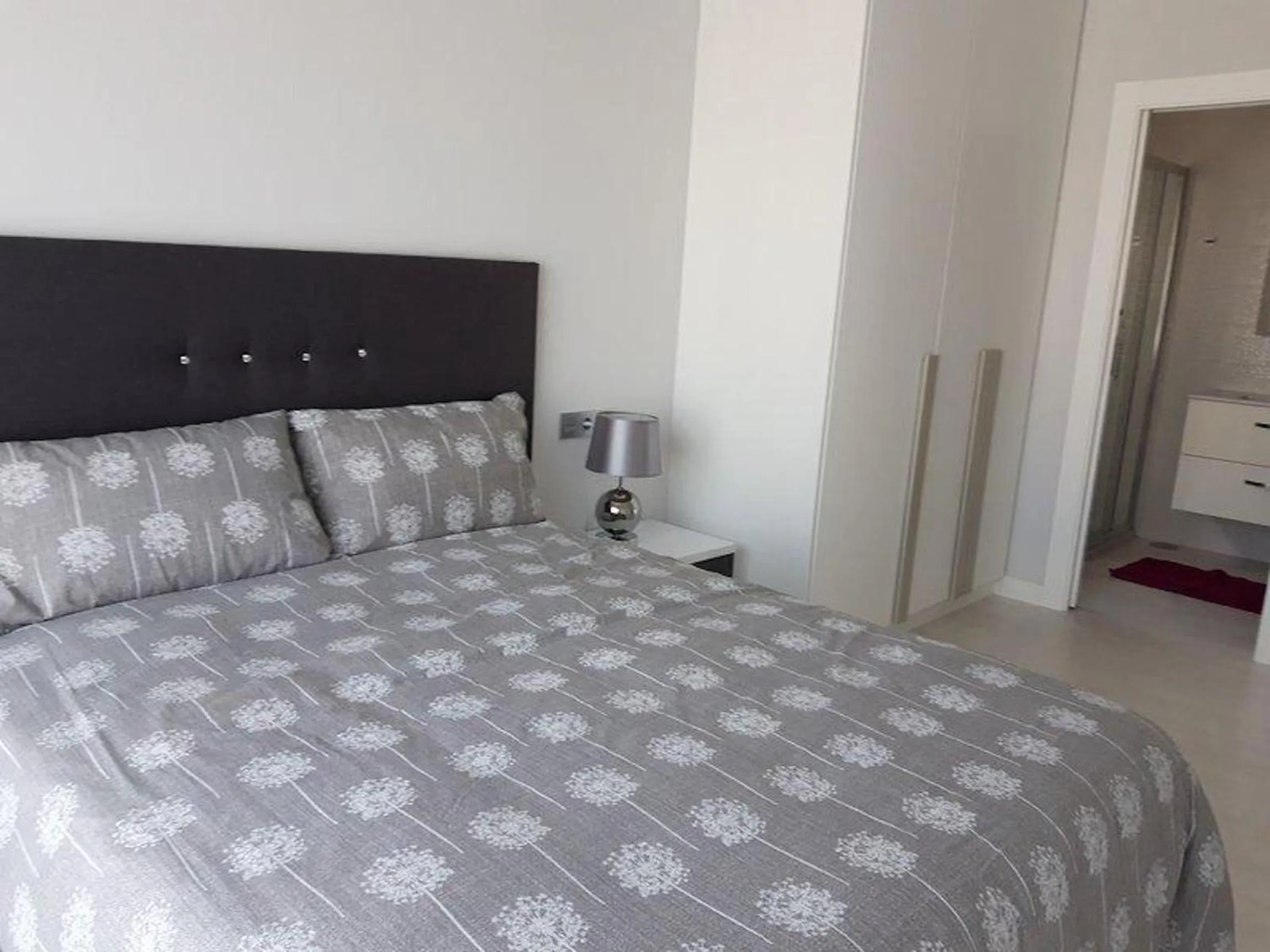 Bed in Villamartin Paradise