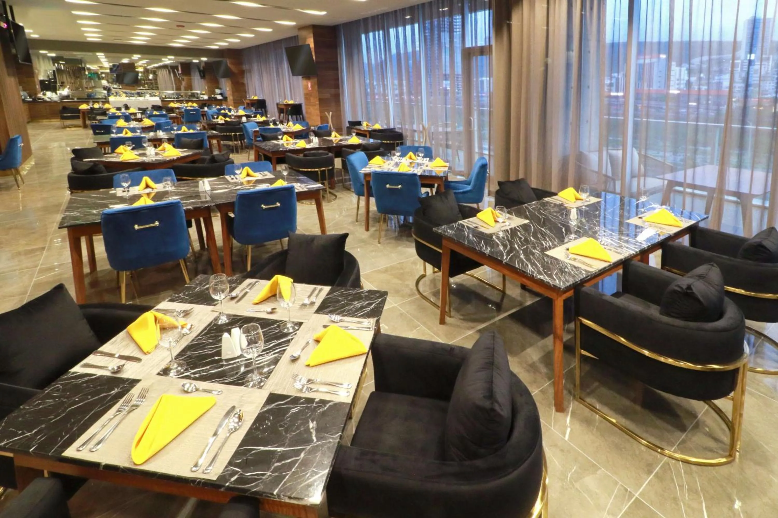 Restaurant/places to eat in Hilton Garden Inn Monterrey Obispado