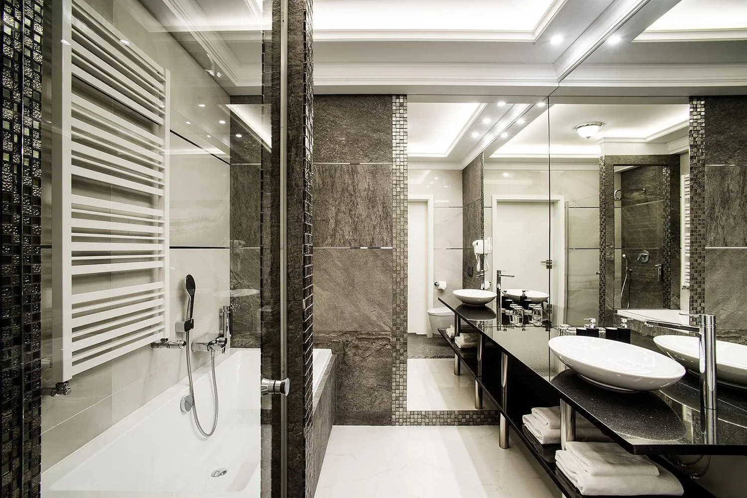 Shower in Boutique Odyseja & Spa