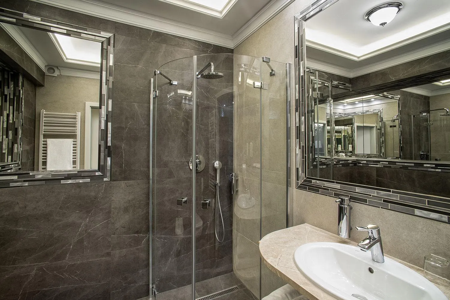 Shower in Boutique Odyseja & Spa