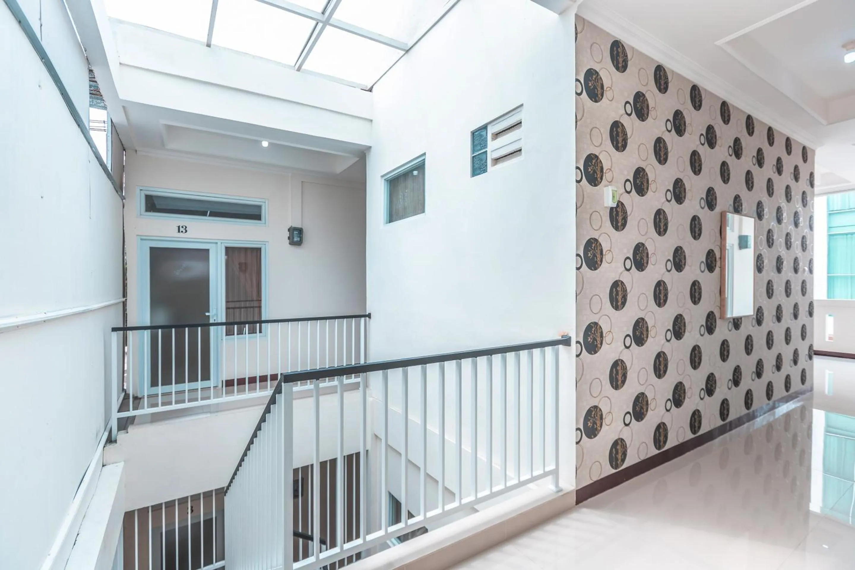 Lobby or reception in OYO Life 2658 Kost Rasyamada