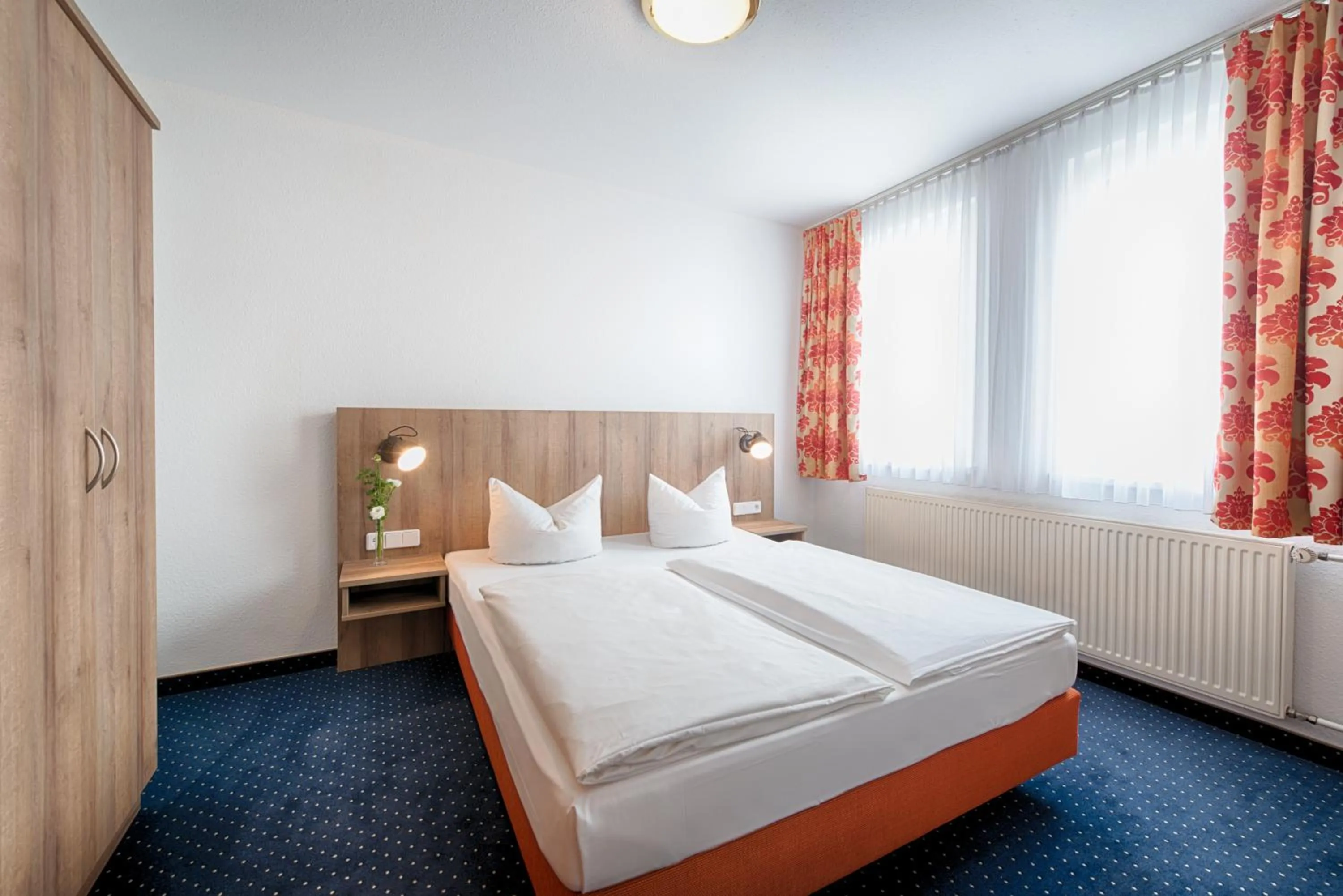 Photo of the whole room, Bed in ACHAT Hotel Dresden Altstadt