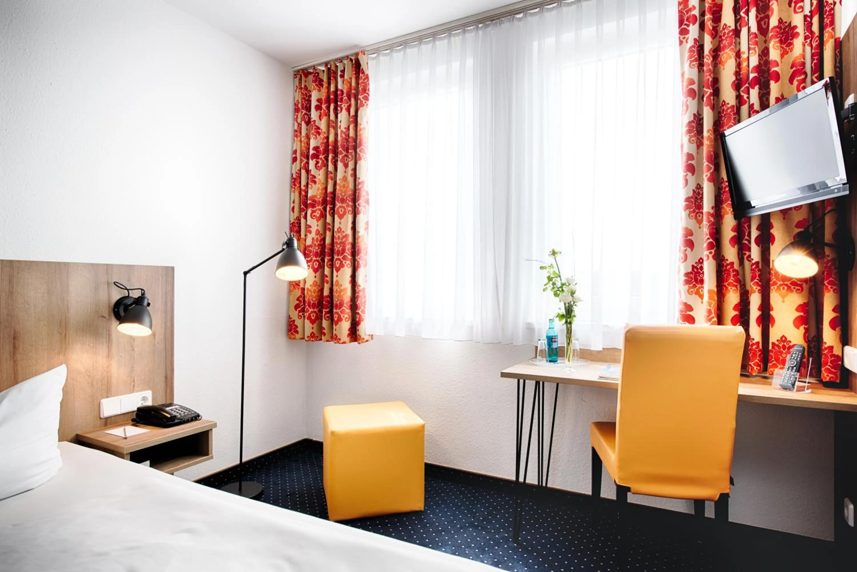 Photo of the whole room, Bed in ACHAT Hotel Dresden Altstadt