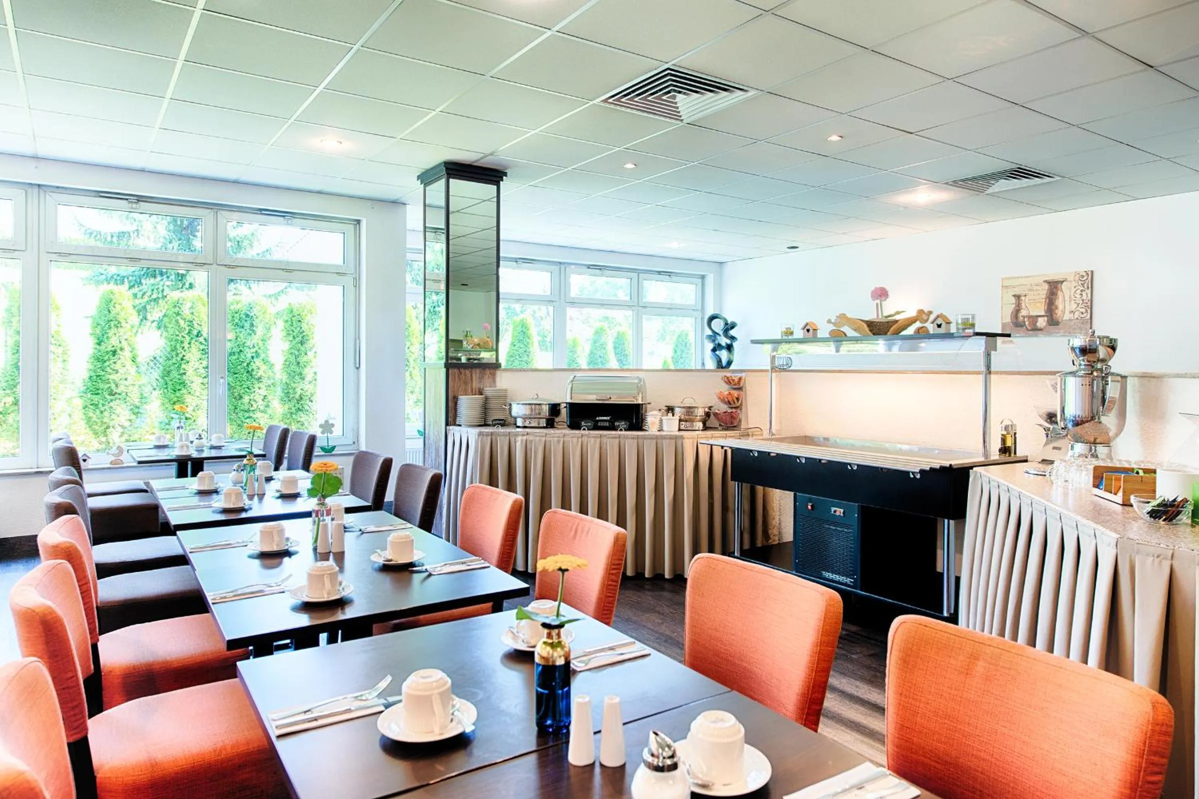 Restaurant/places to eat in ACHAT Hotel Stuttgart Zuffenhausen