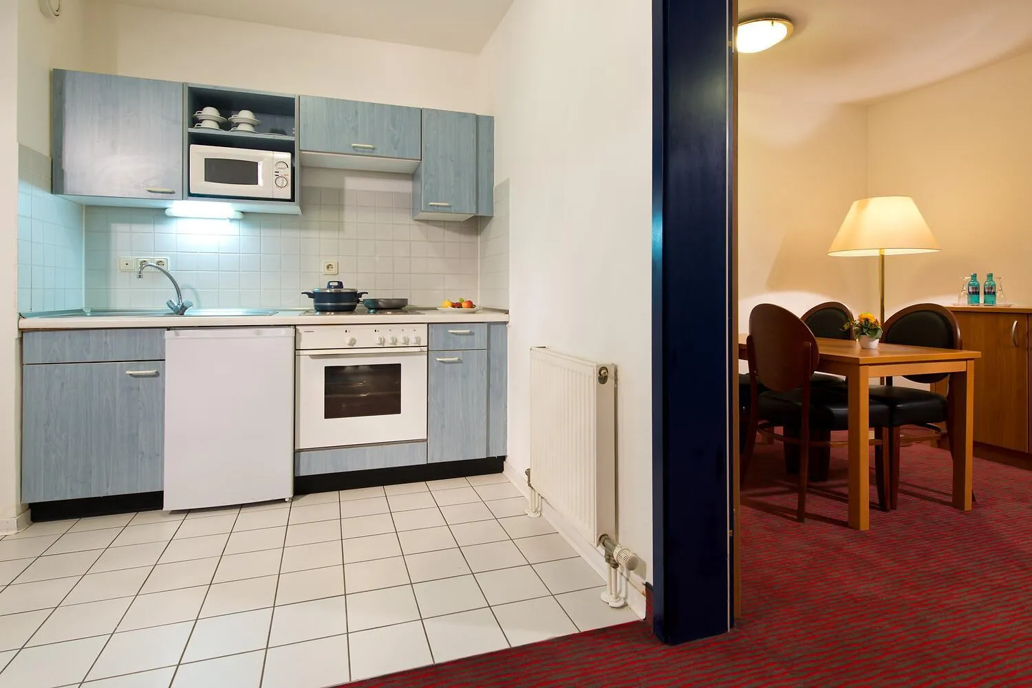 Kitchen or kitchenette in ACHAT Hotel Darmstadt Griesheim