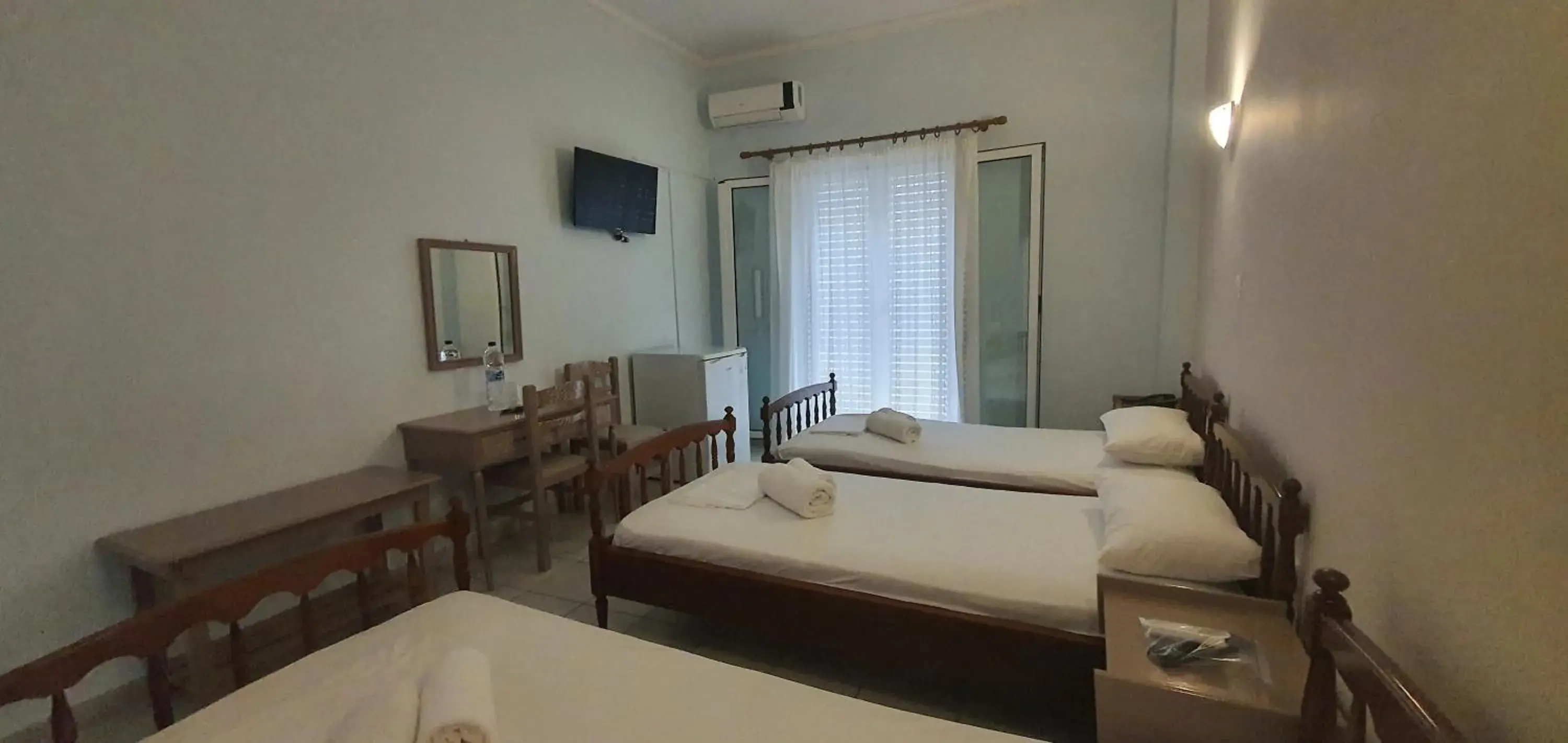 Triple Room with Sea View in Artemis Hotel Triple Room with Sea View in Artemis Hotel