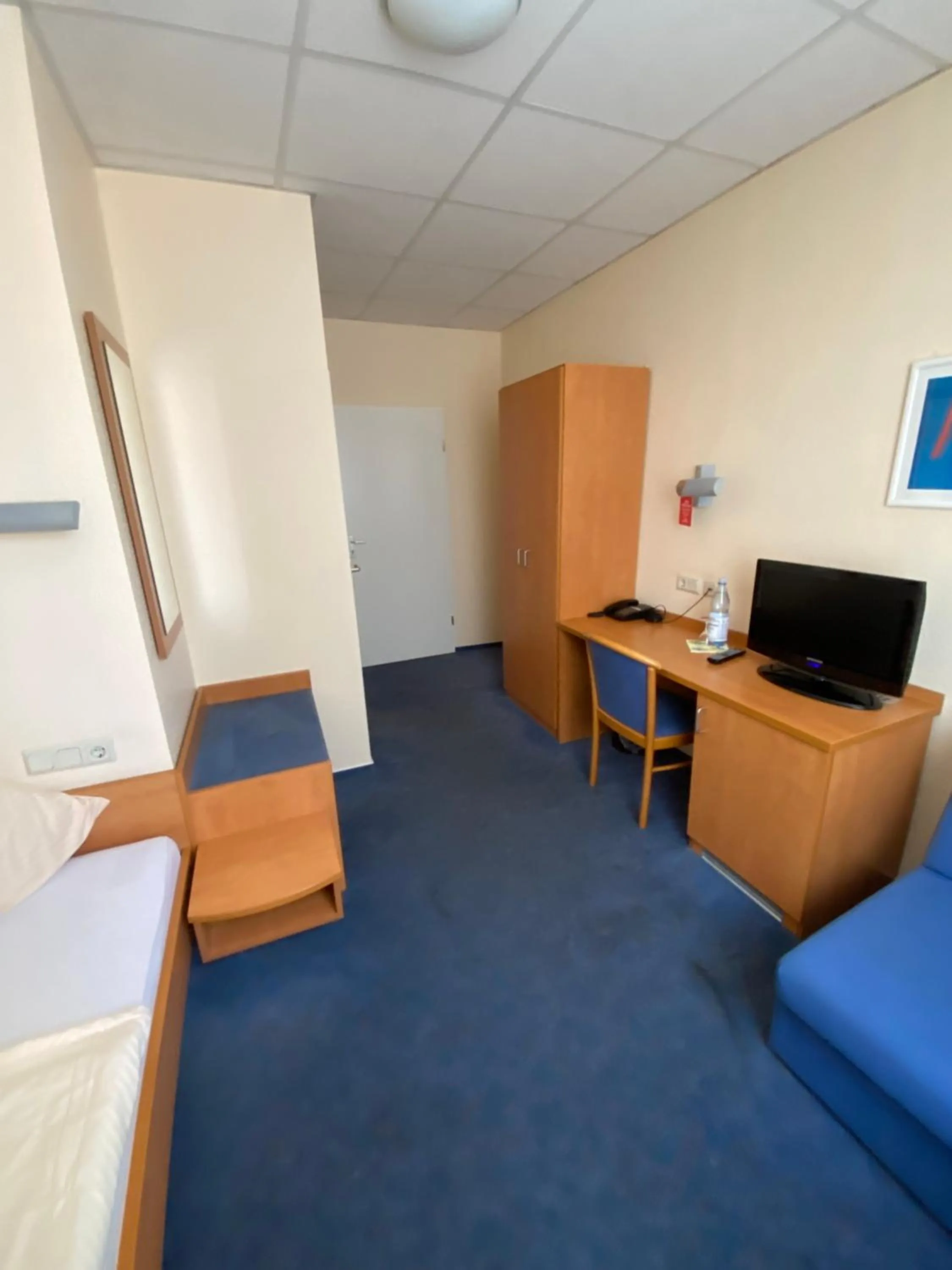 Living room, Bed in Hotel Montan