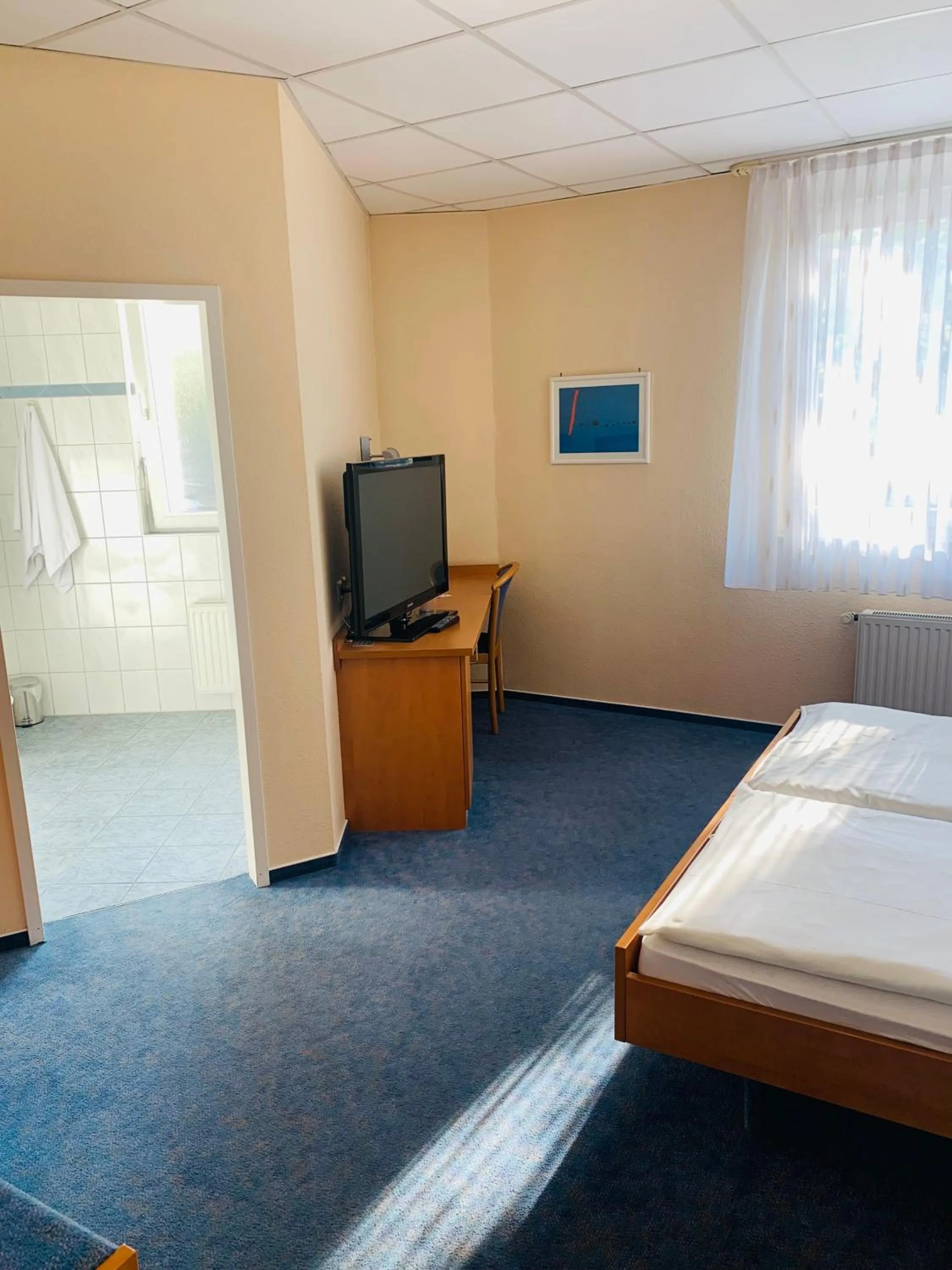 Living room, Bed in Hotel Montan