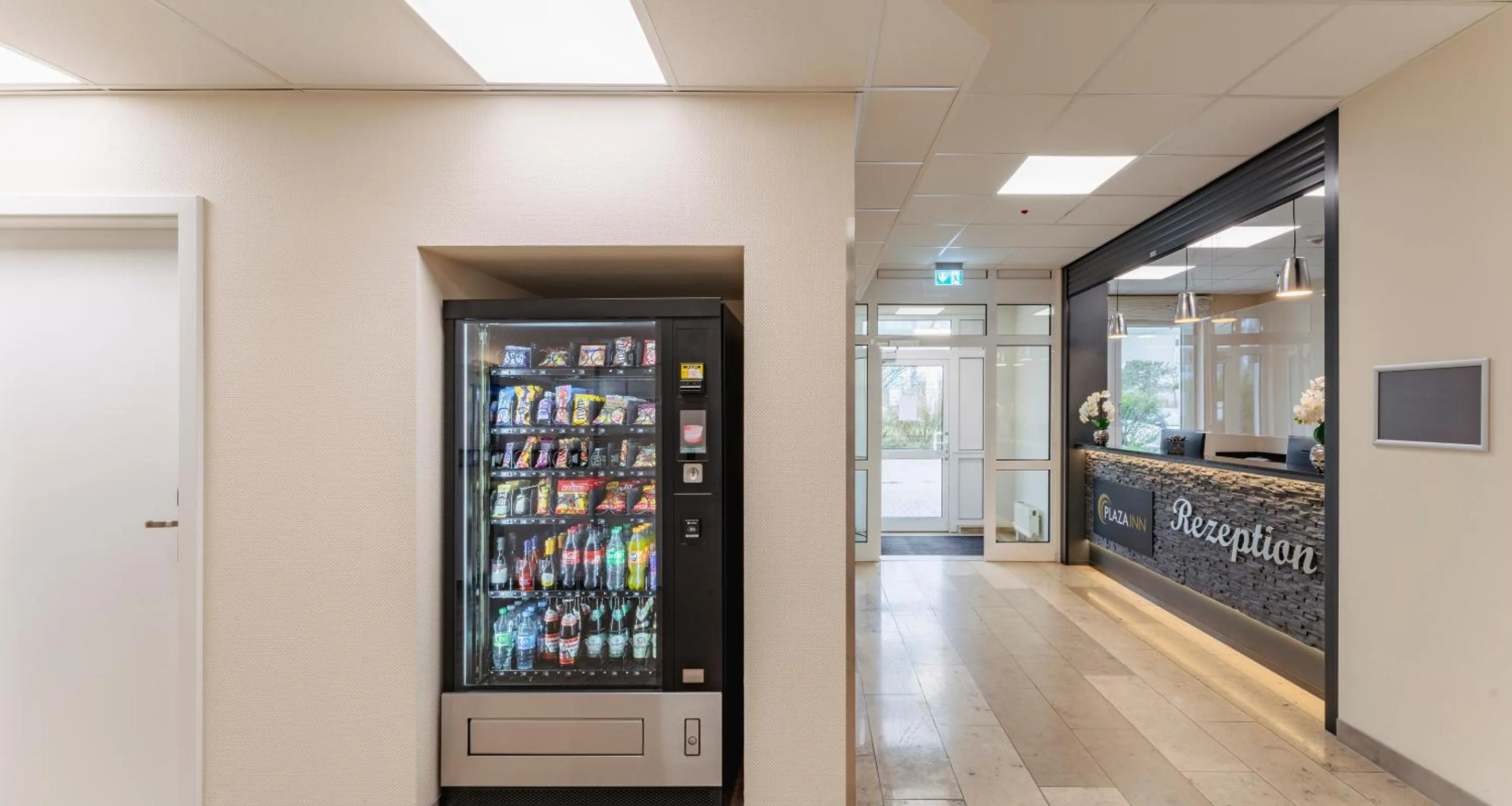 Lobby or reception in PLAZA INN Karlsruhe Nord