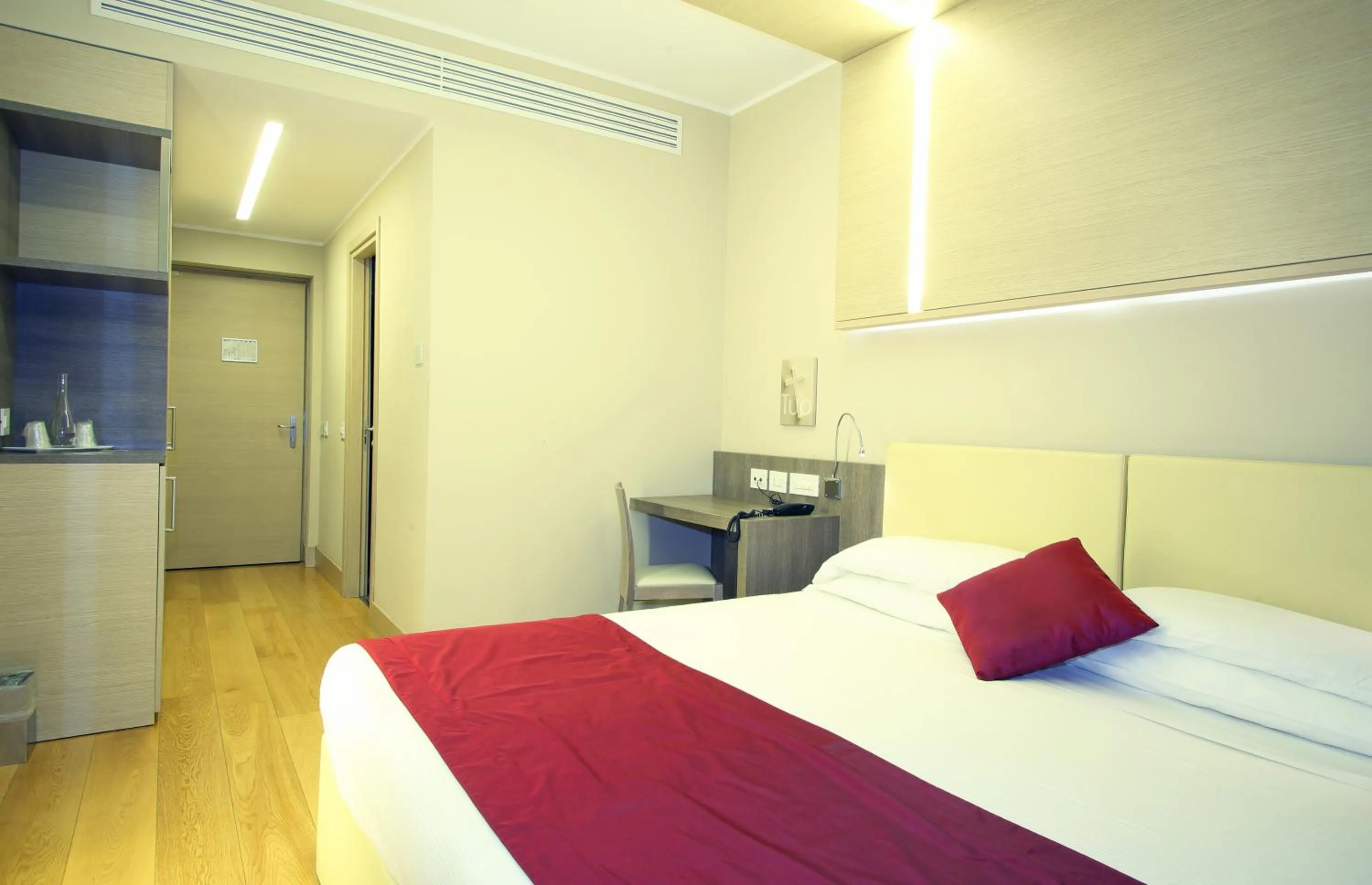 Photo of the whole room, Bed in Hotel Il Cantico St. Peter