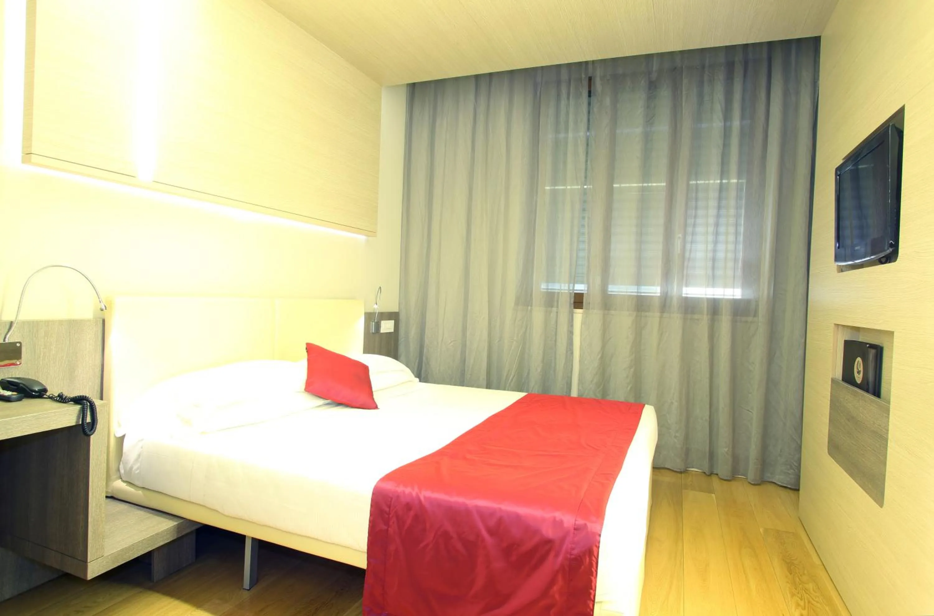 Photo of the whole room, Bed in Hotel Il Cantico St. Peter