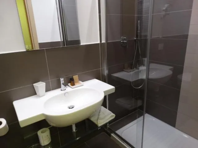 Bathroom in Hotel Il Cantico St. Peter